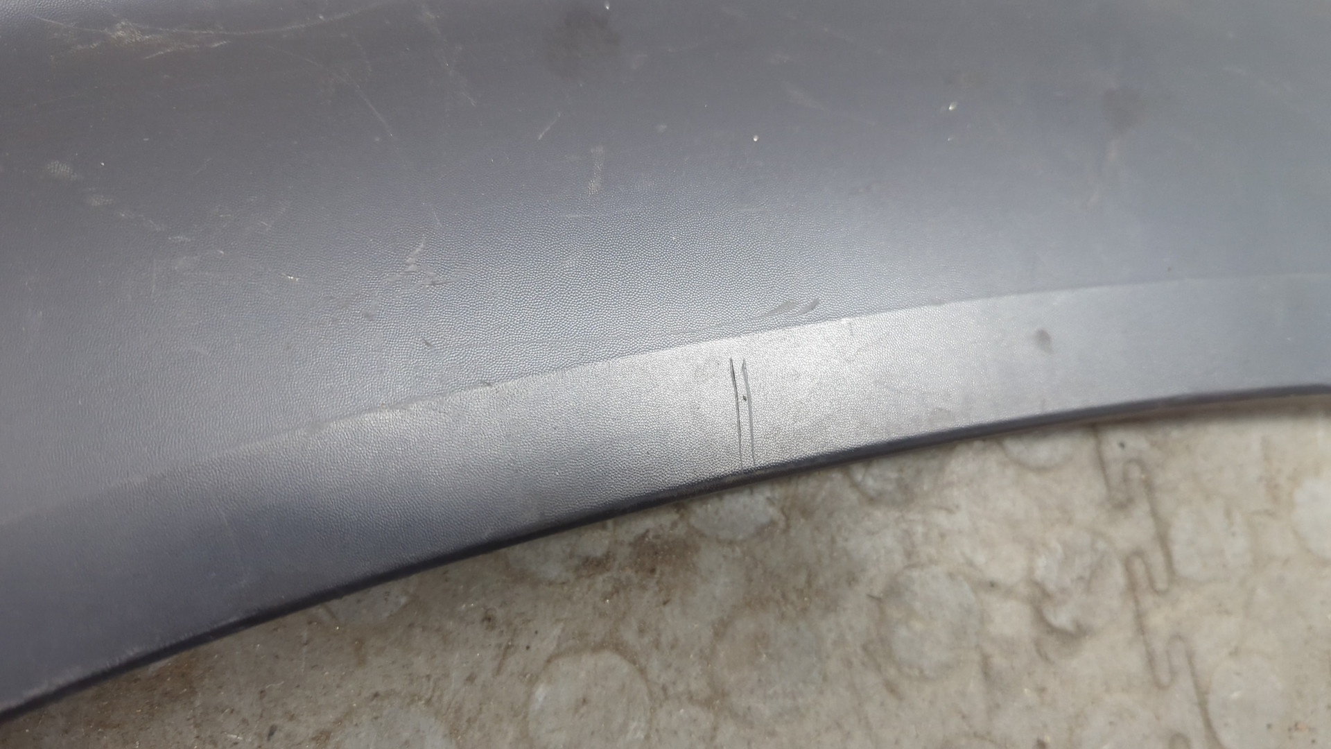 Молдинг заднего крыла правого