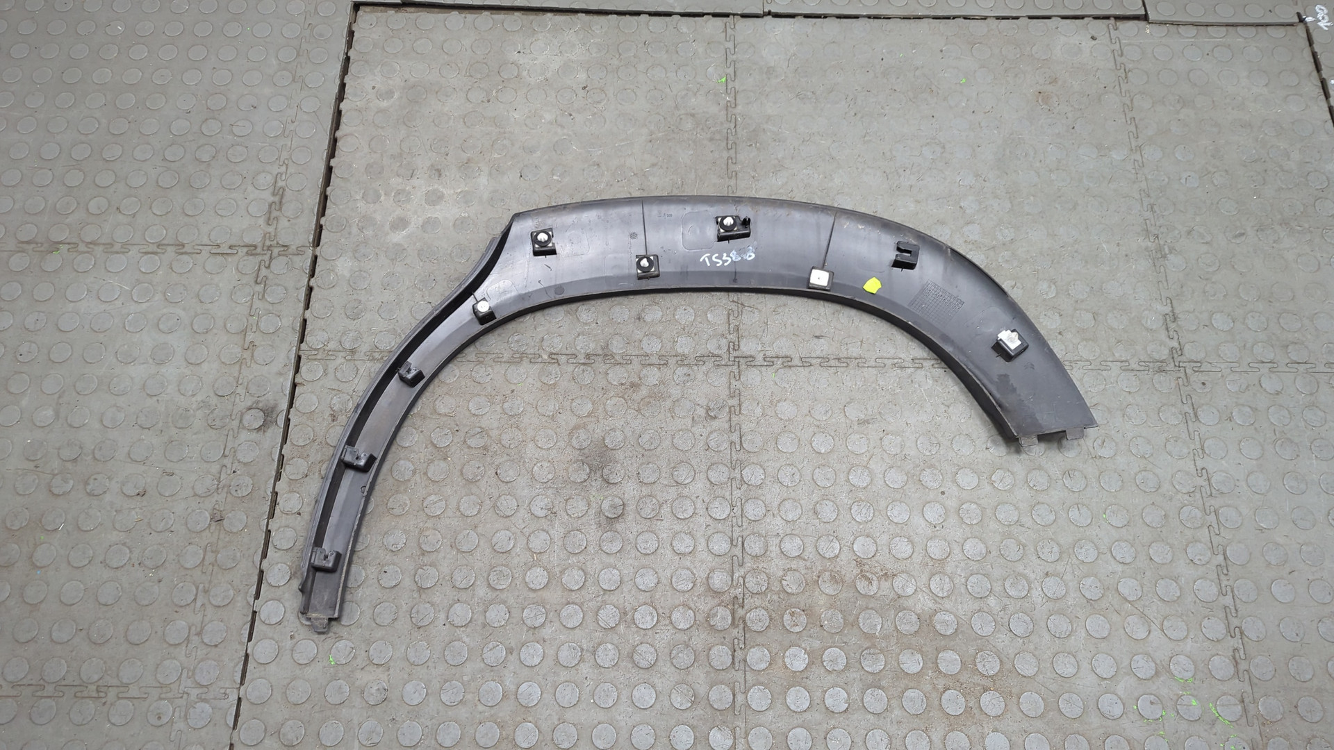 Молдинг заднего крыла правого