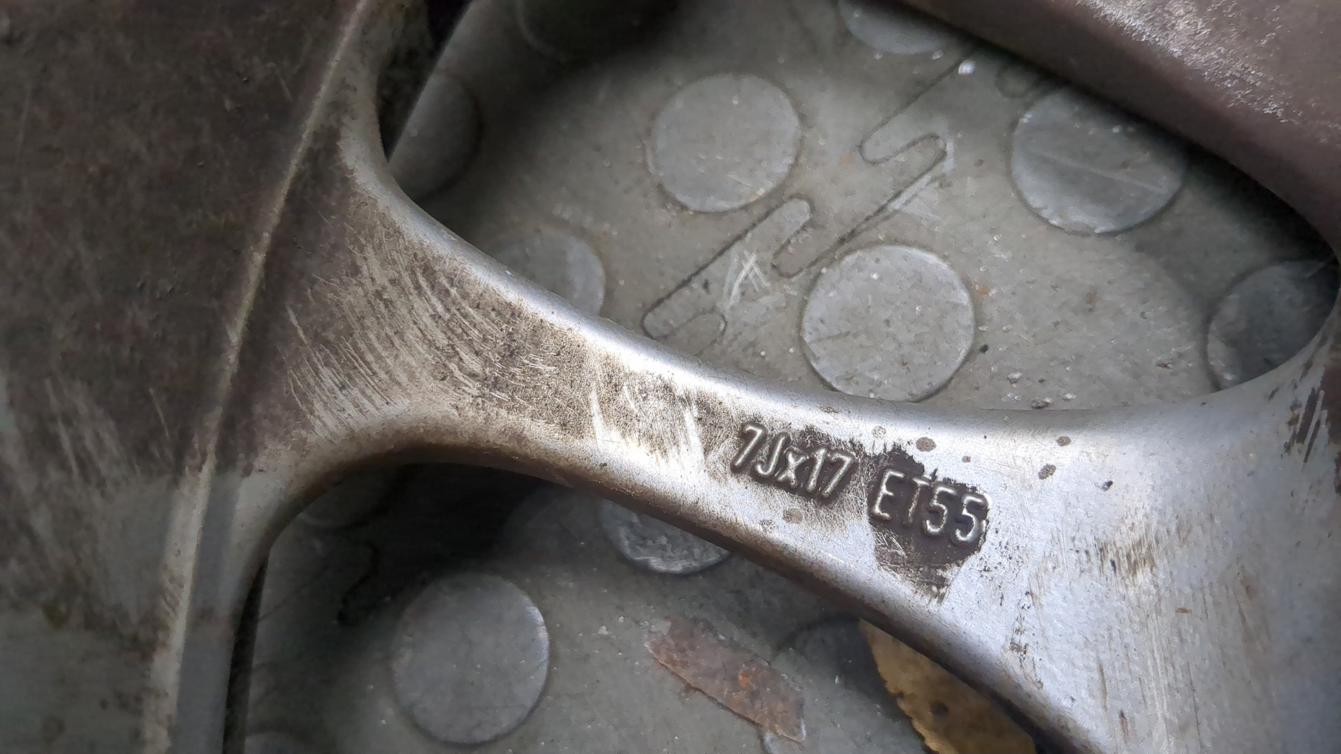 Диск колесный литой легкий сплав