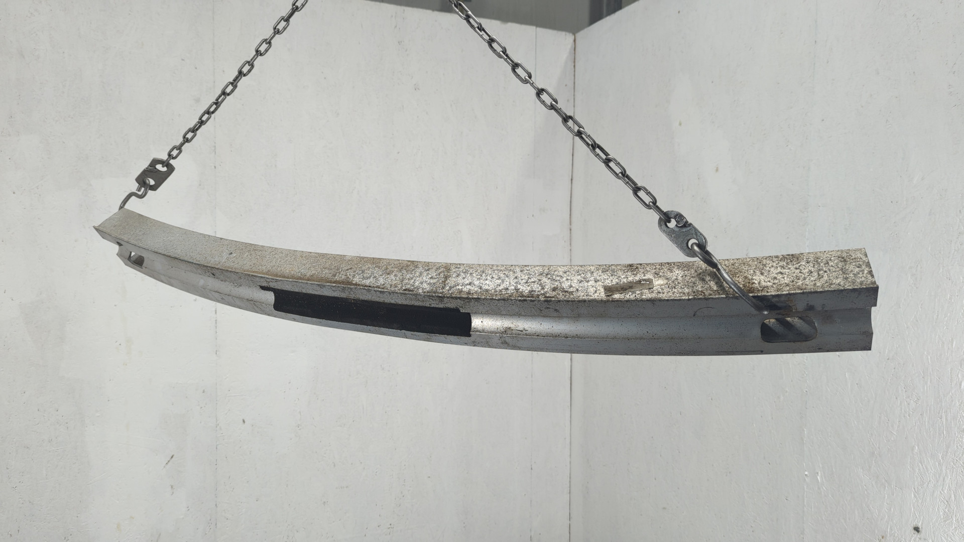 Усилитель заднего бампера