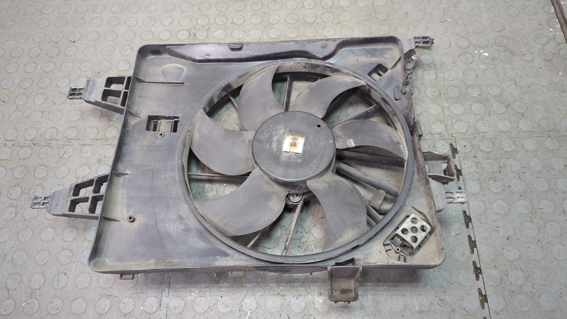 Вентилятор радиатора