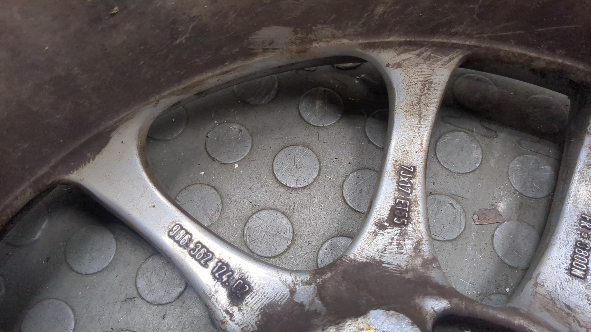 Диск колесный литой легкий сплав