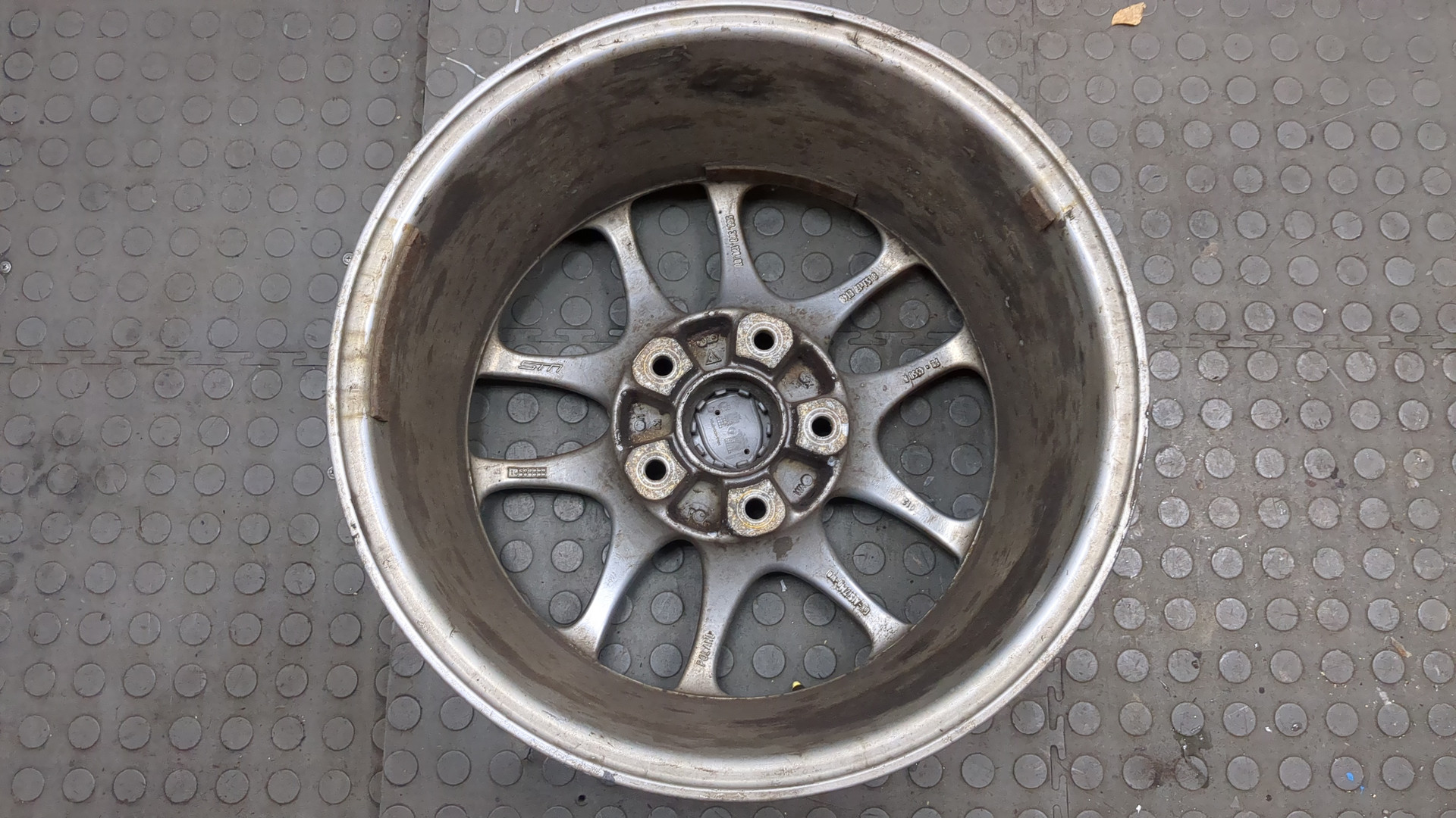 Диск колесный литой легкий сплав