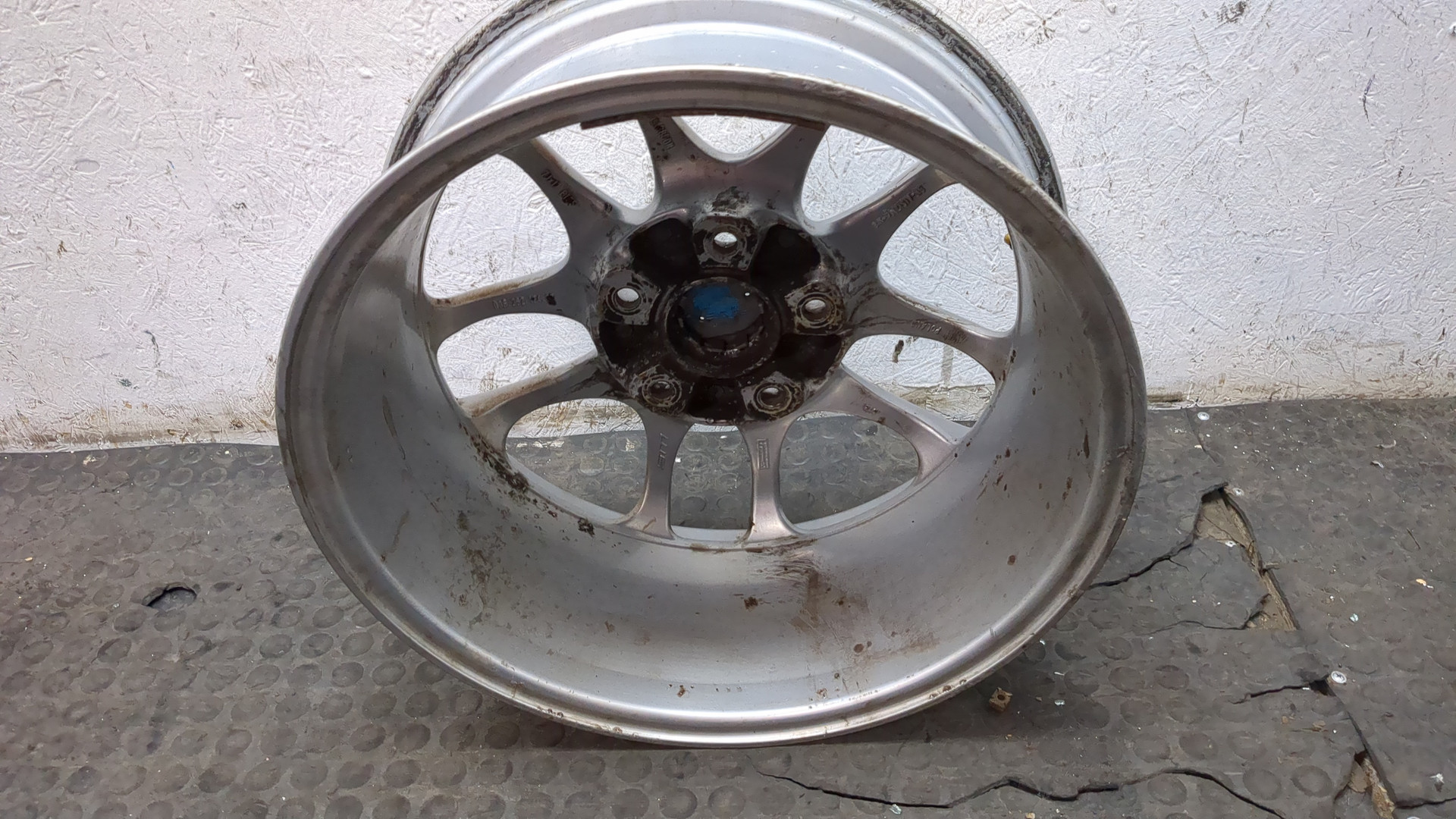 Диск колесный литой легкий сплав