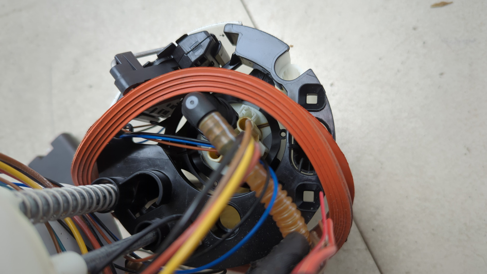 Насос топливный электрический