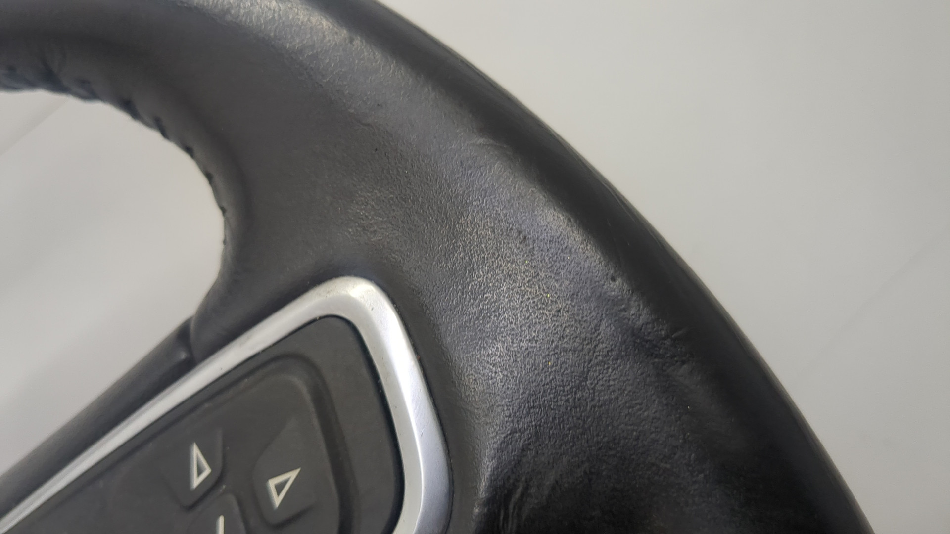 Рулевое колесо (руль)