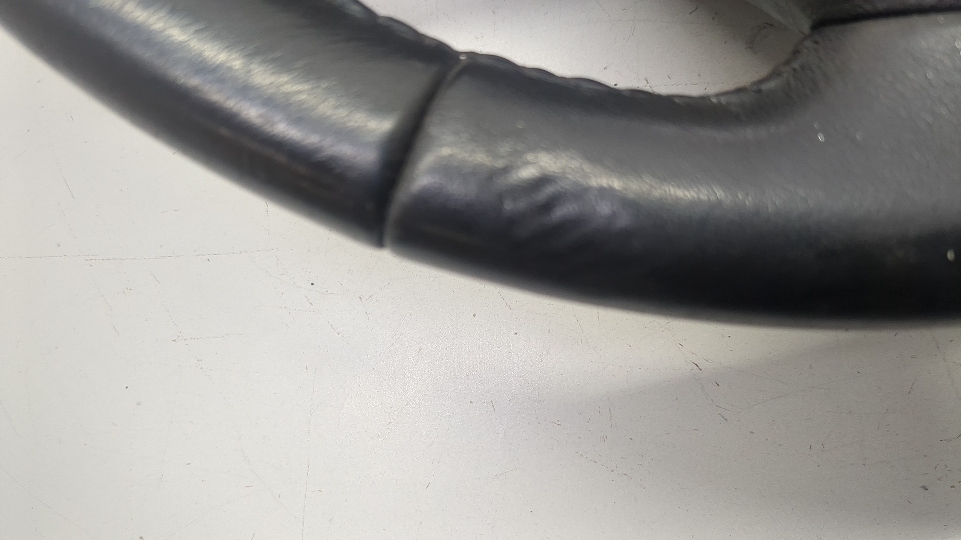 Рулевое колесо (руль)