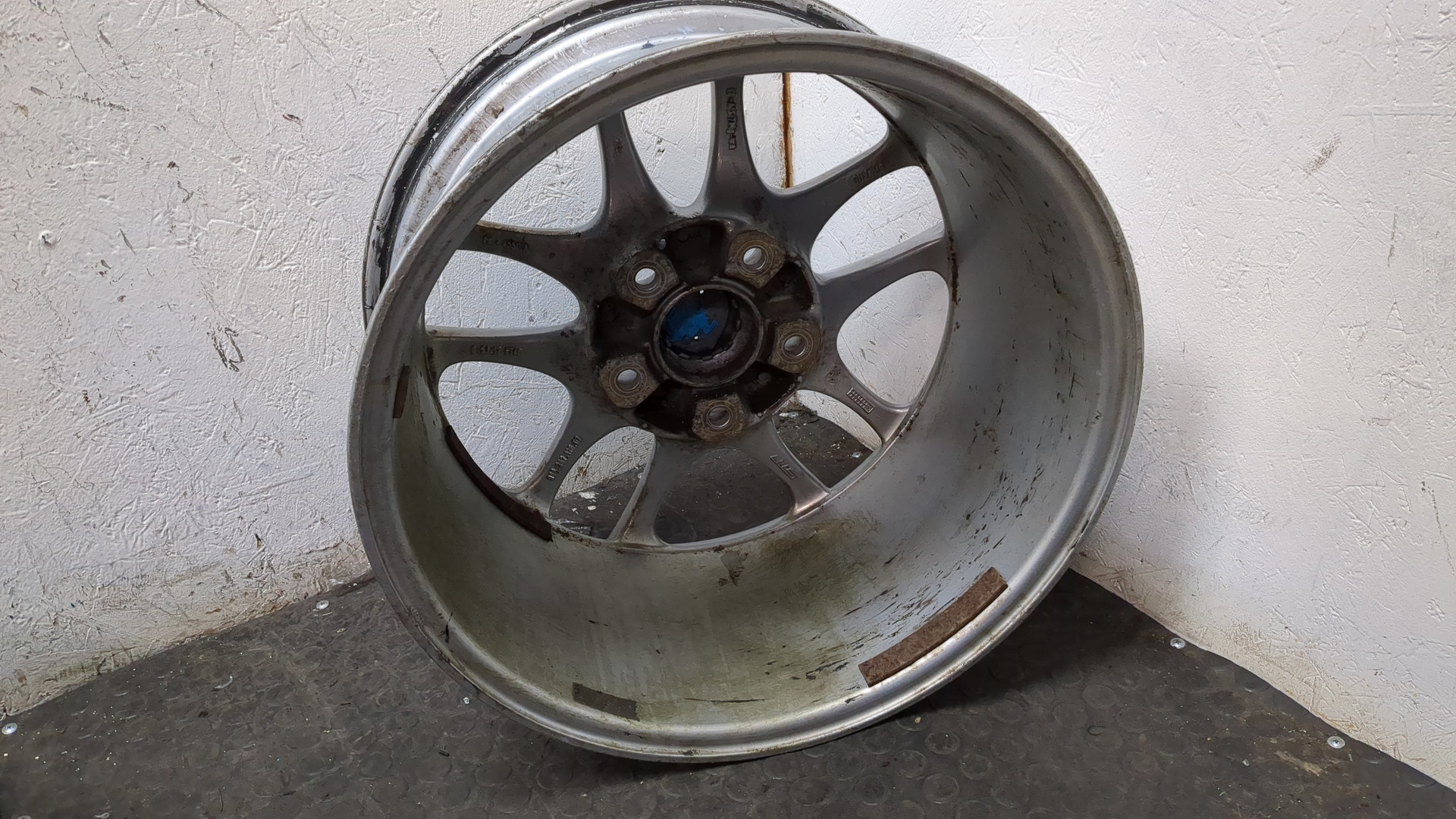 Диск колесный литой легкий сплав