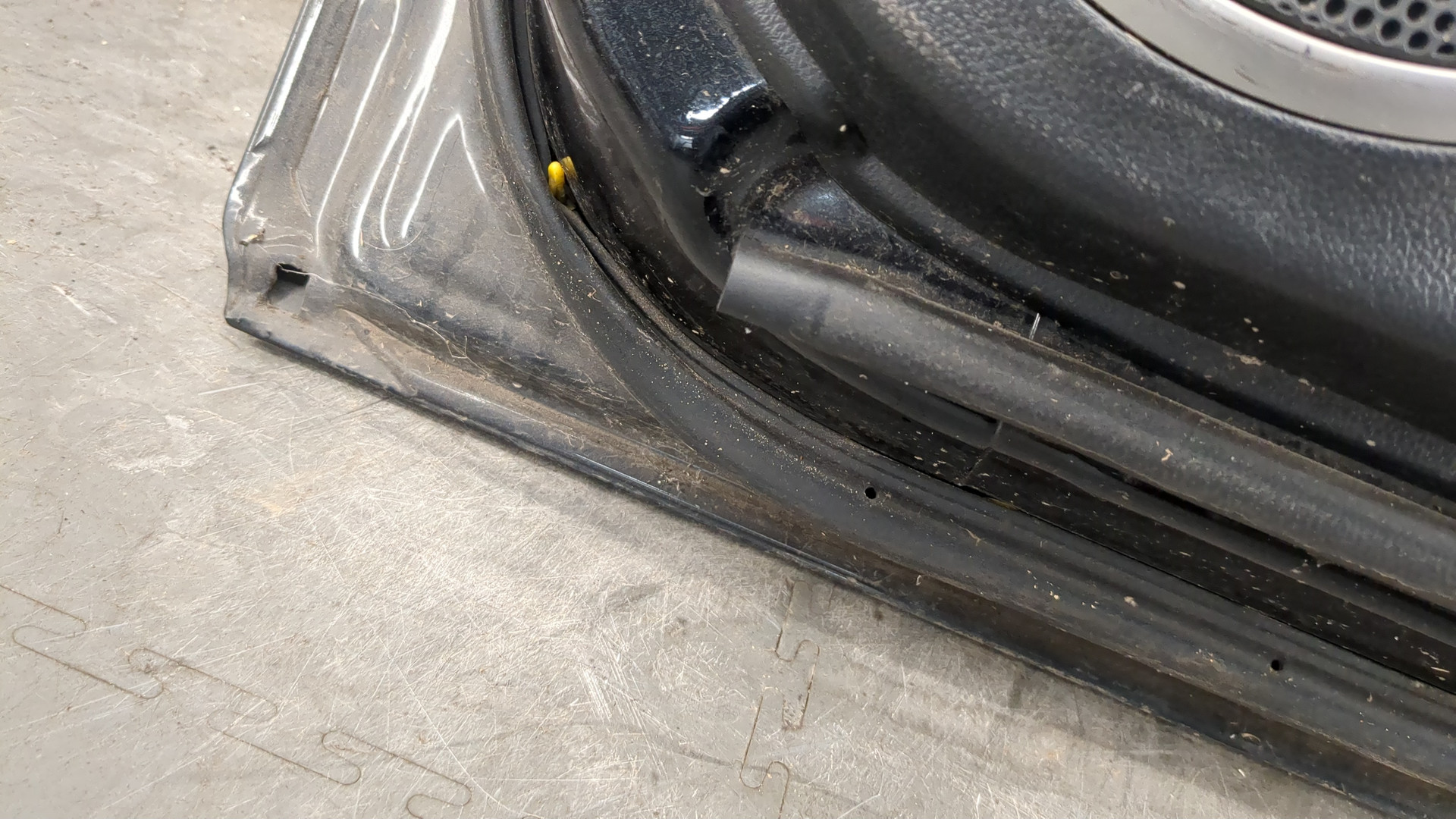 Дверь задняя правая