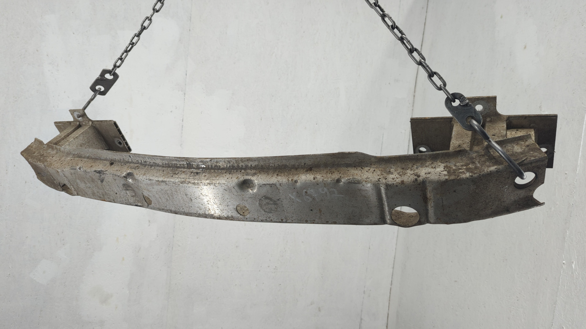 Усилитель заднего бампера