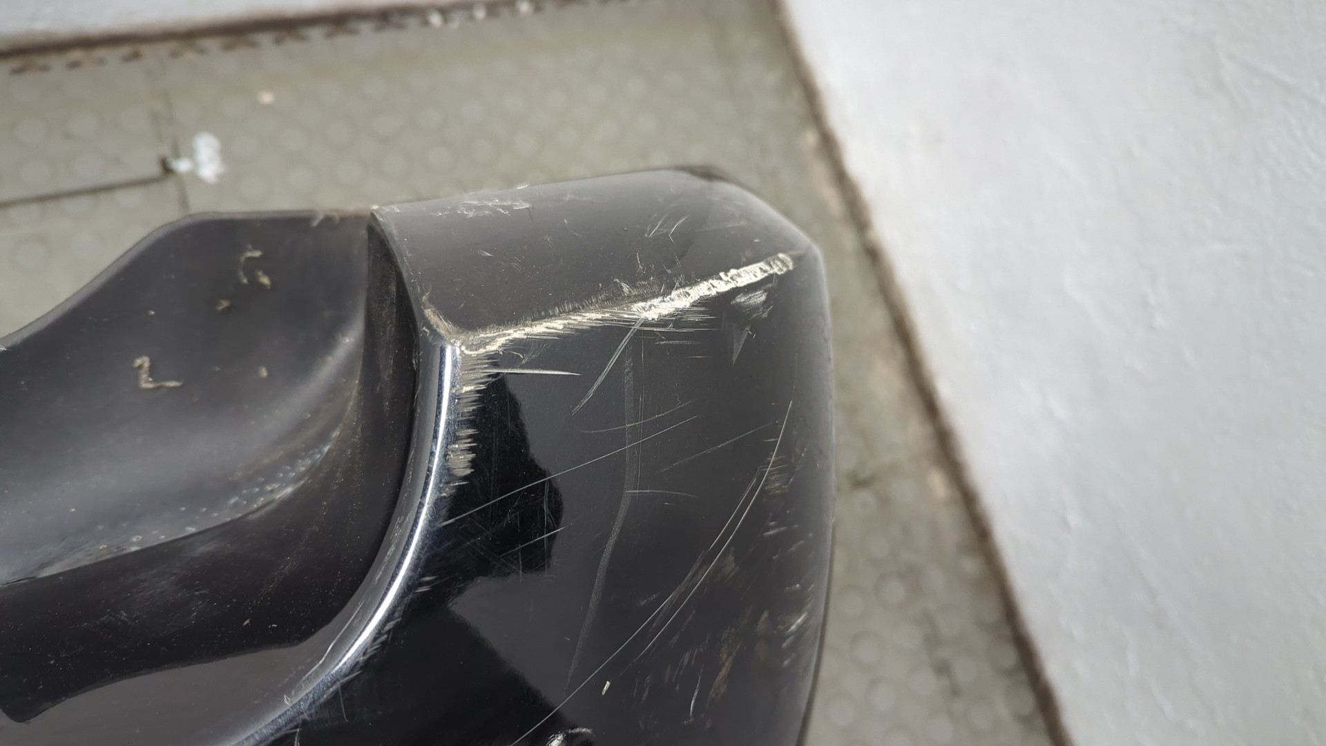 Бампер задний