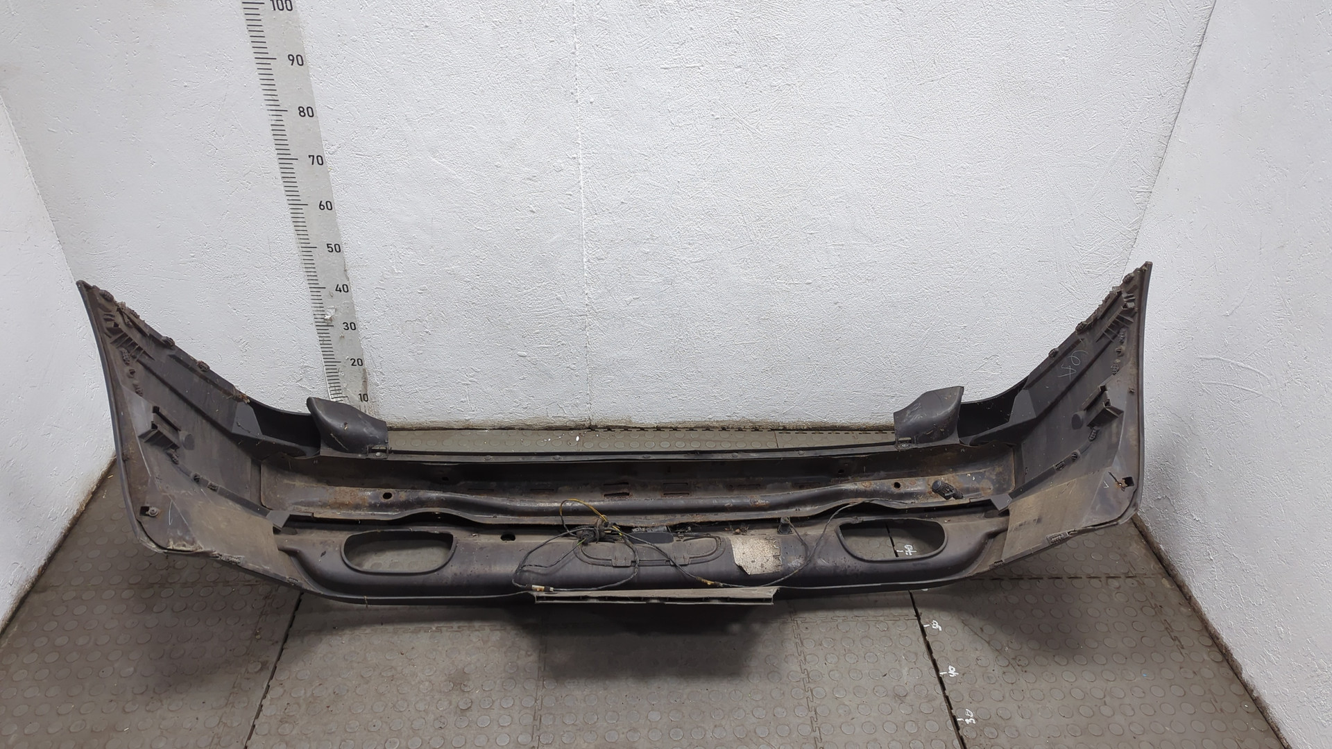 Бампер задний