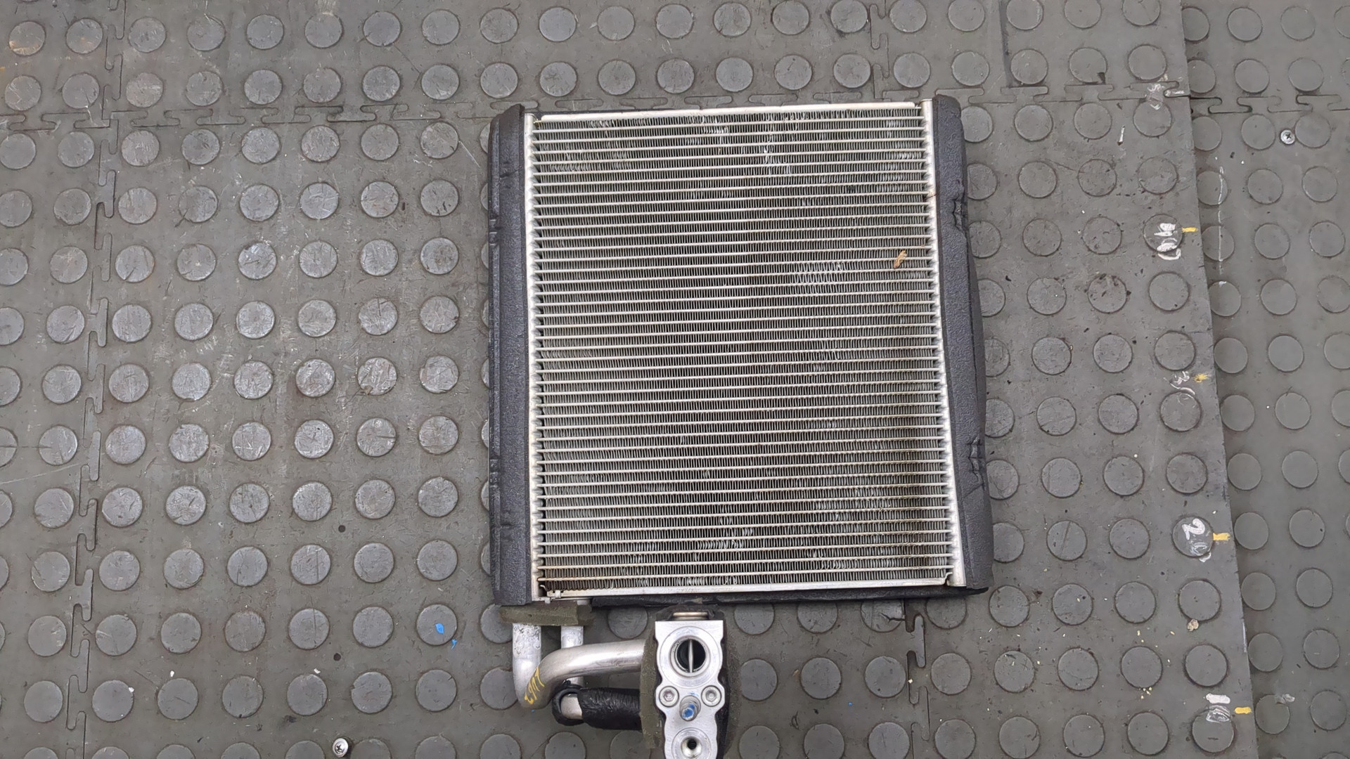 Радиатор кондиционера / конденсер