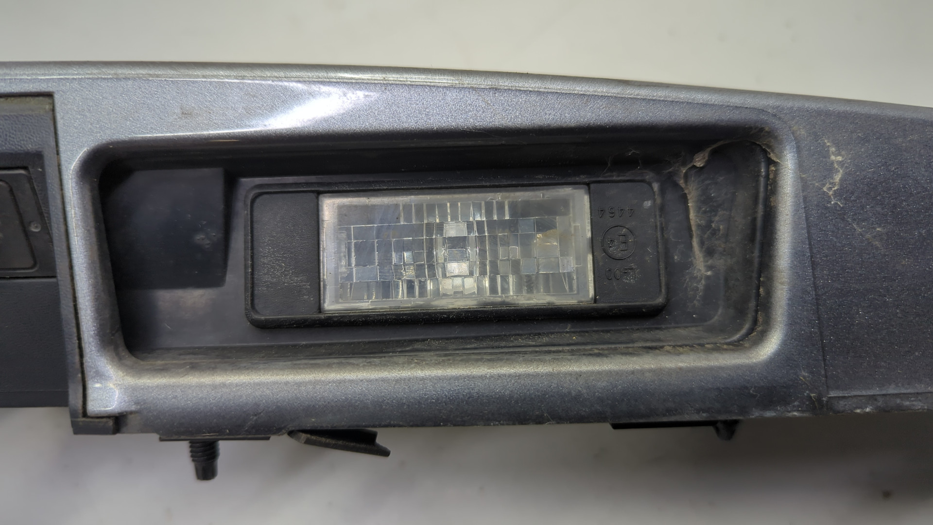 Фонарь подсветки номера