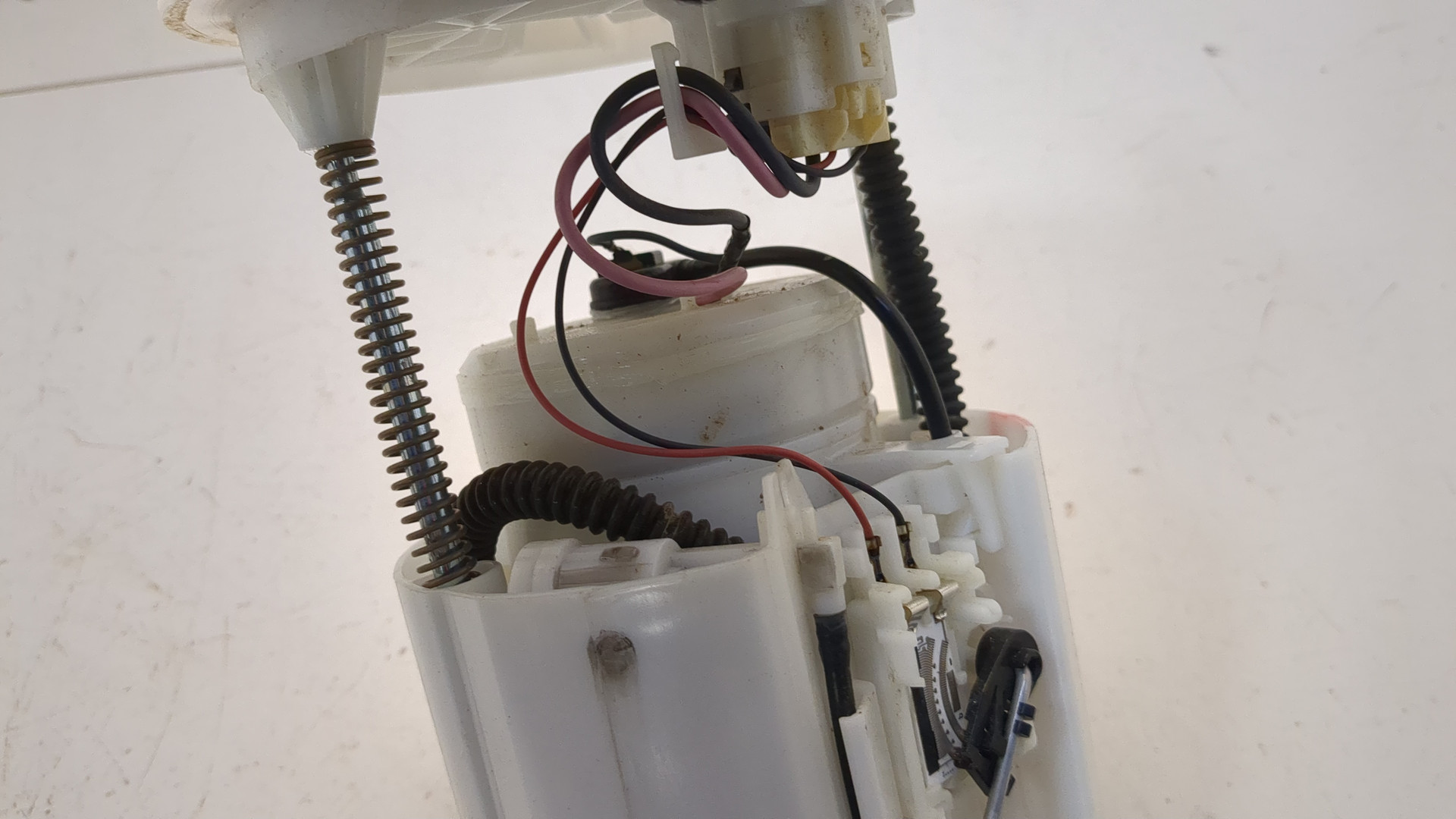 Насос топливный электрический