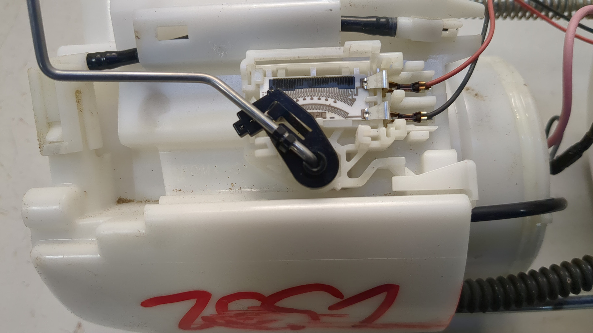 Насос топливный электрический