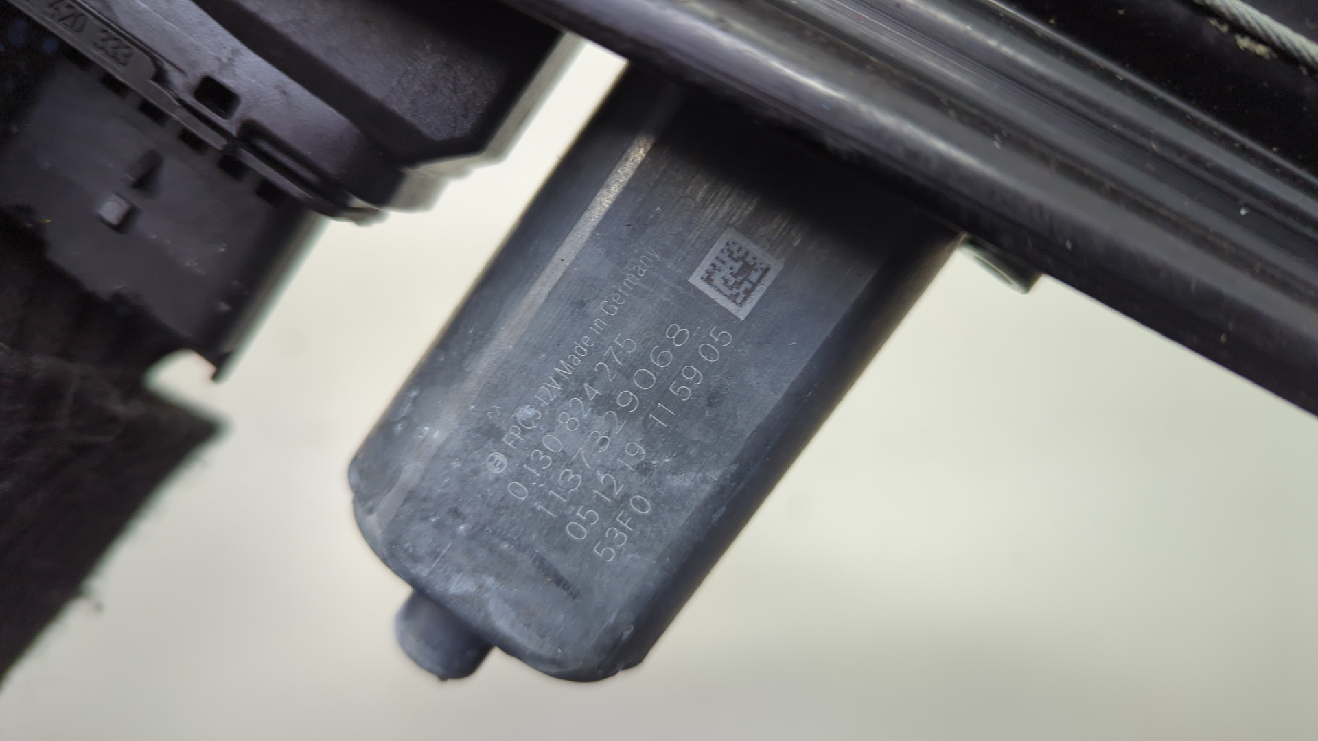 Стеклоподъемник электр. передний левый