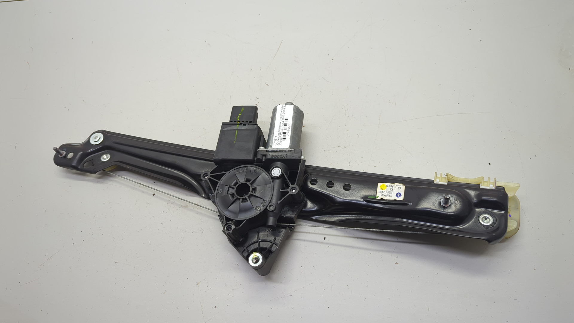 Стеклоподъемник электр. задний левый