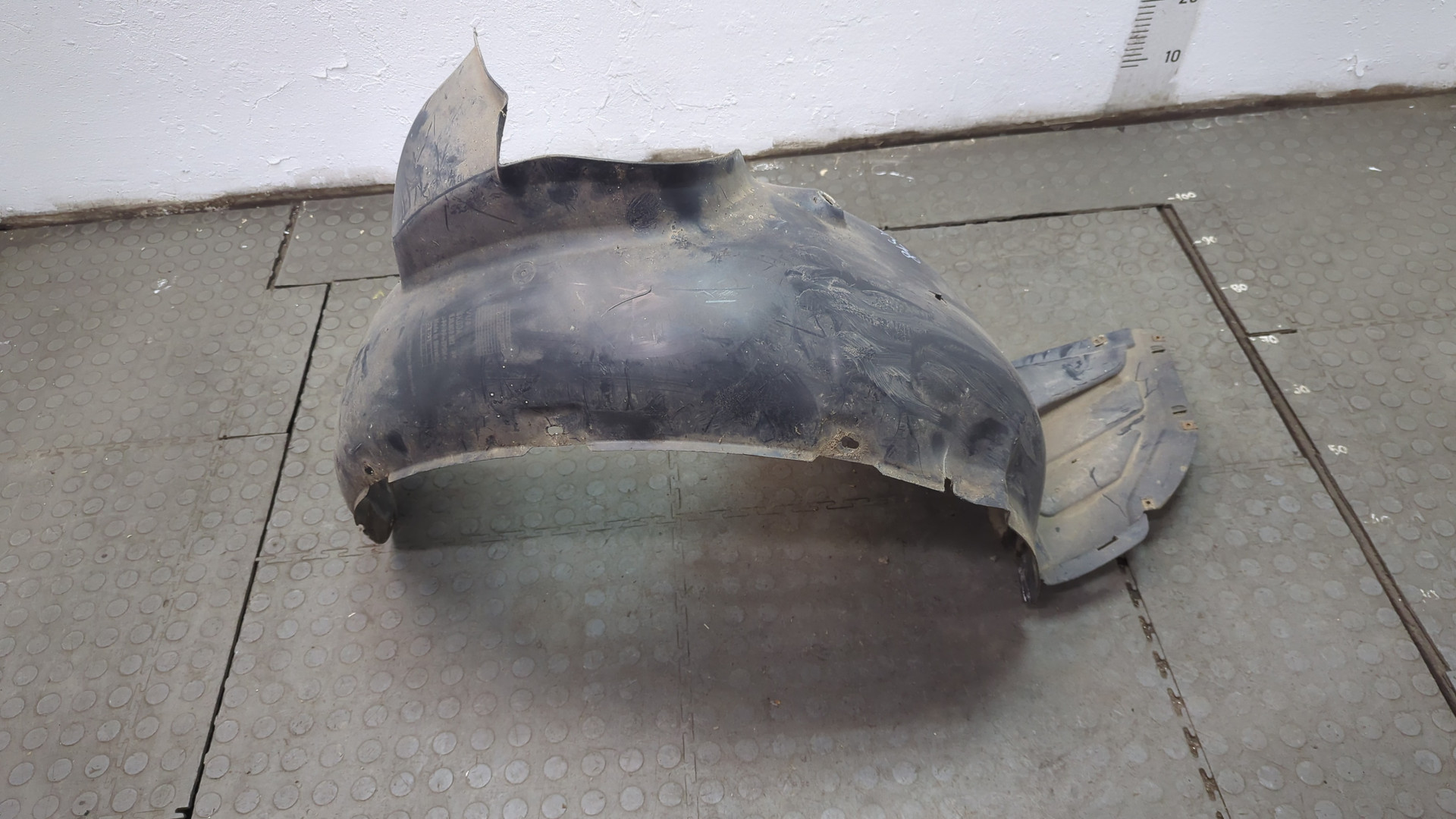 Локер передний правый