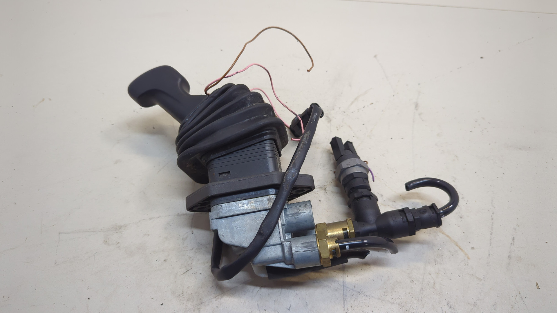 Рычаг стояночного тормоза