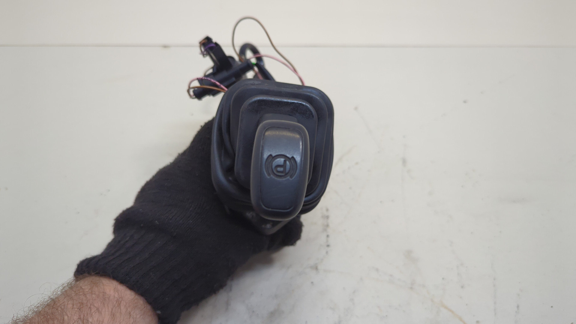 Рычаг стояночного тормоза