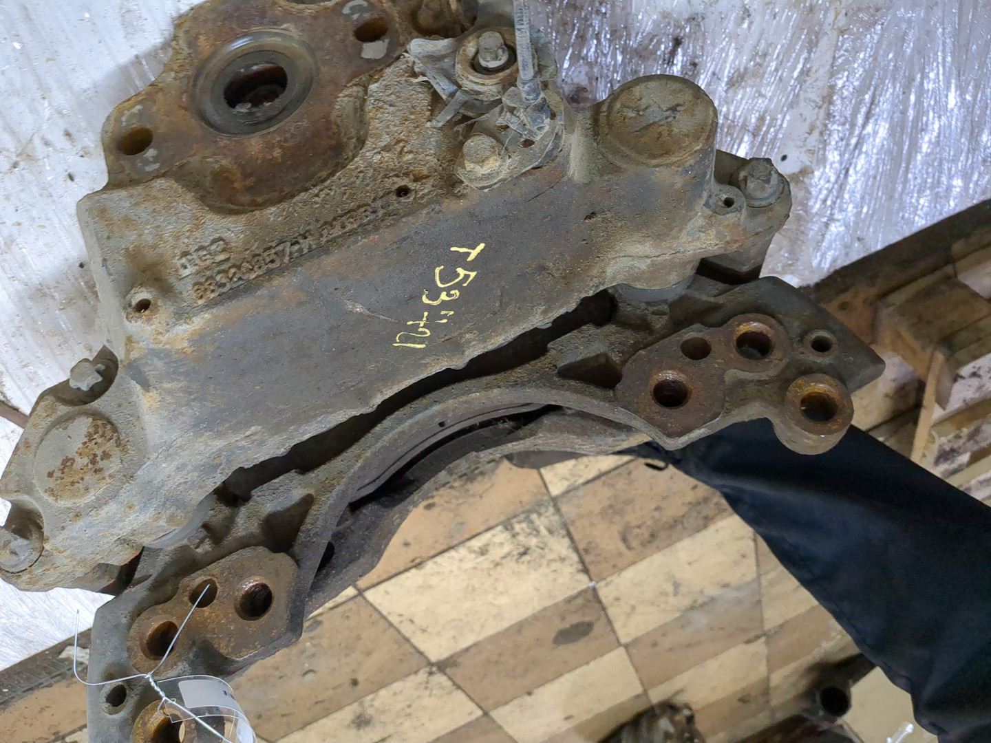 Суппорт задний правый