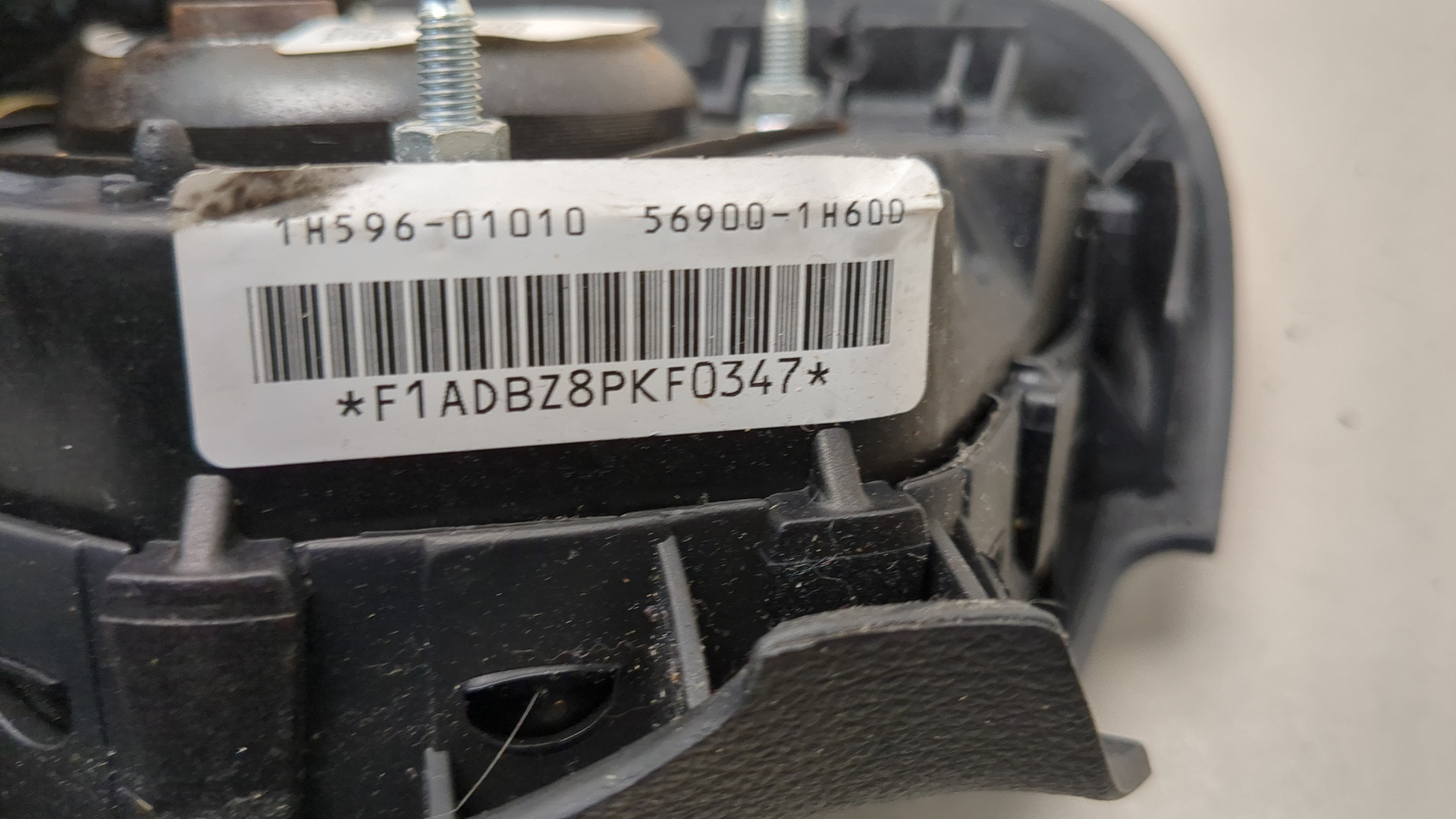 Подушка безопасности в рулевое колесо