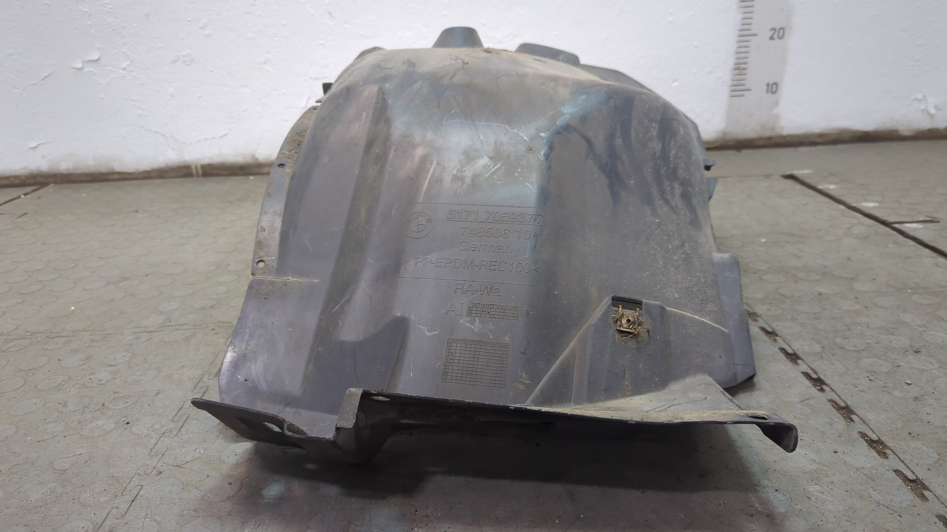 Локер передний левый