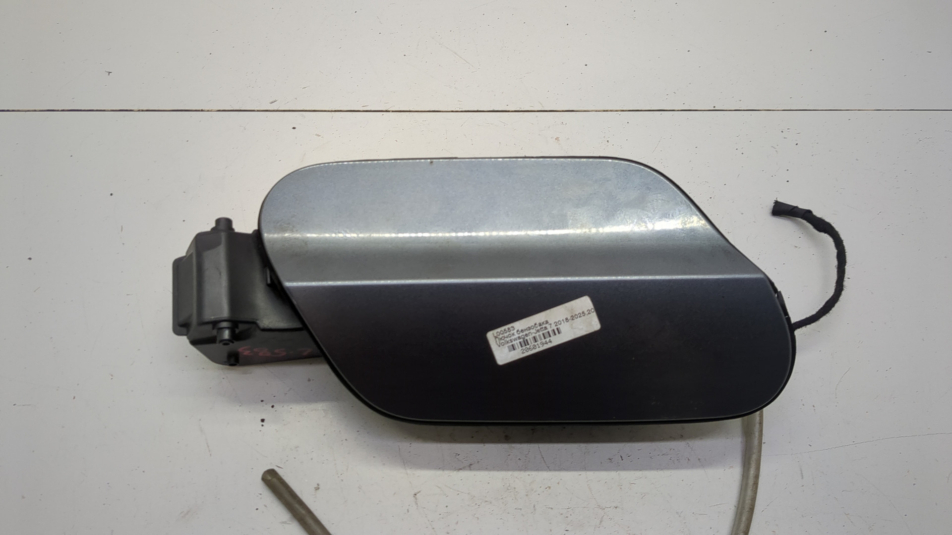 Лючок бензобака