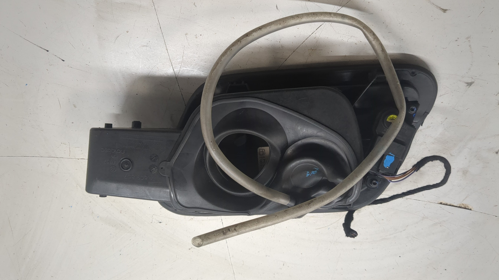 Лючок бензобака