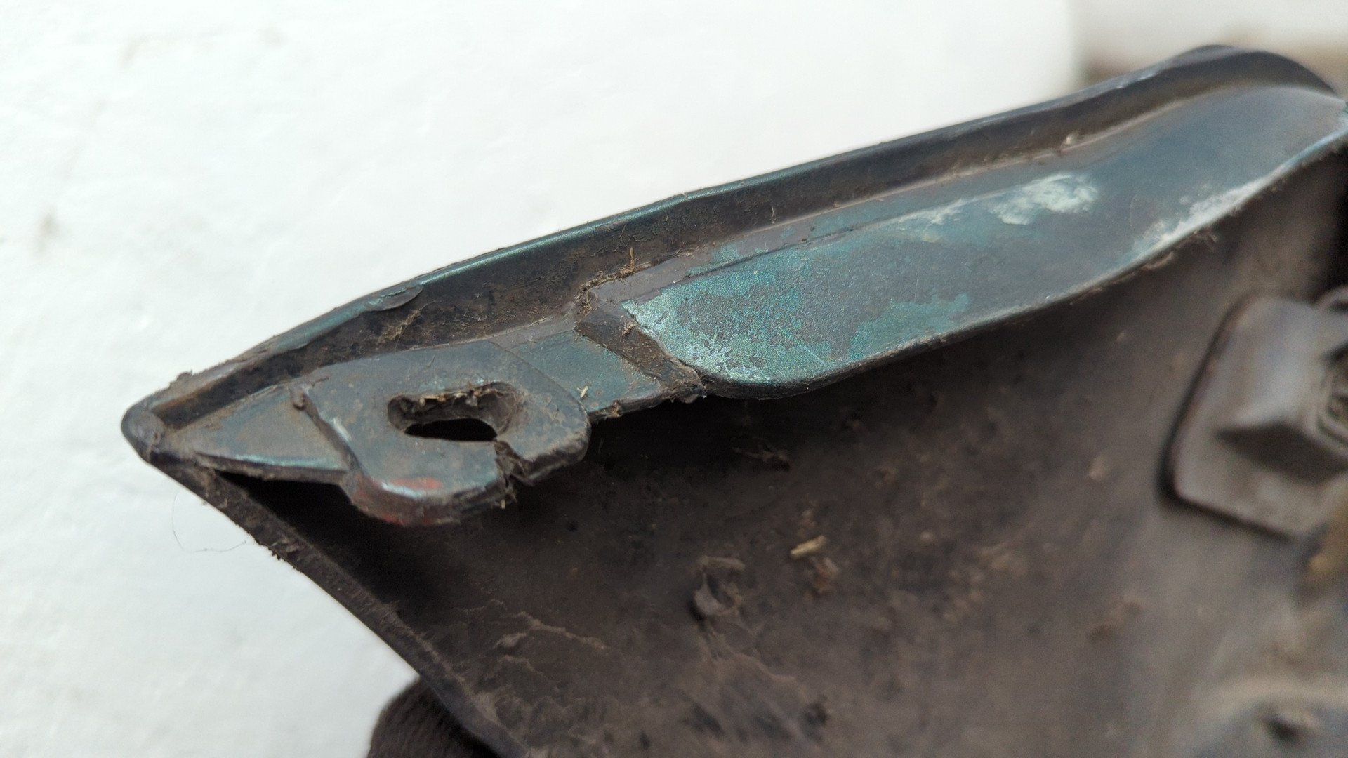 Бампер задний