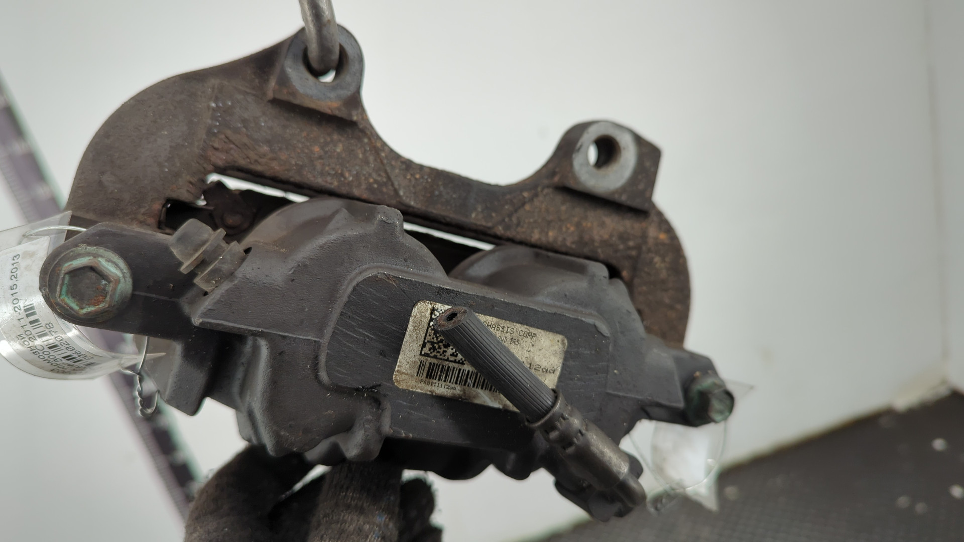 Суппорт передний правый