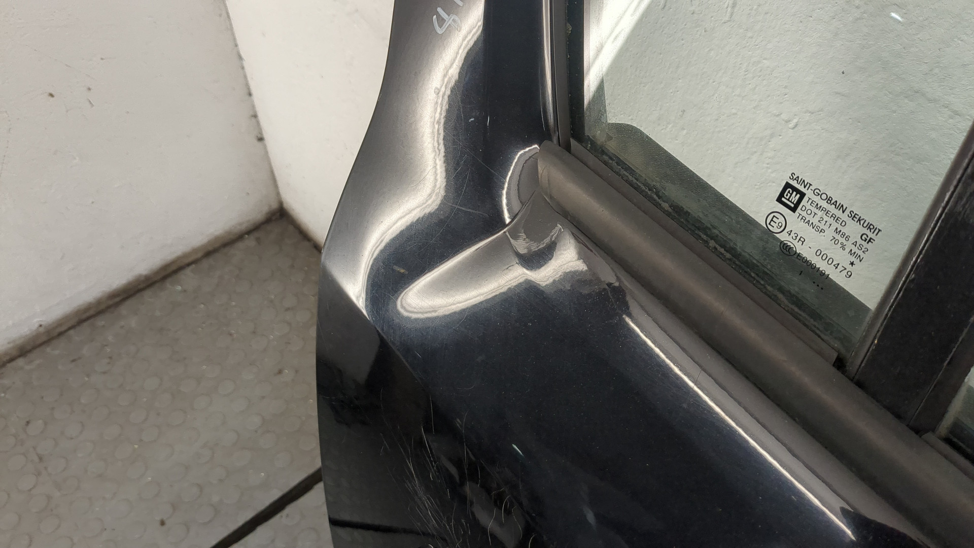 Дверь задняя правая