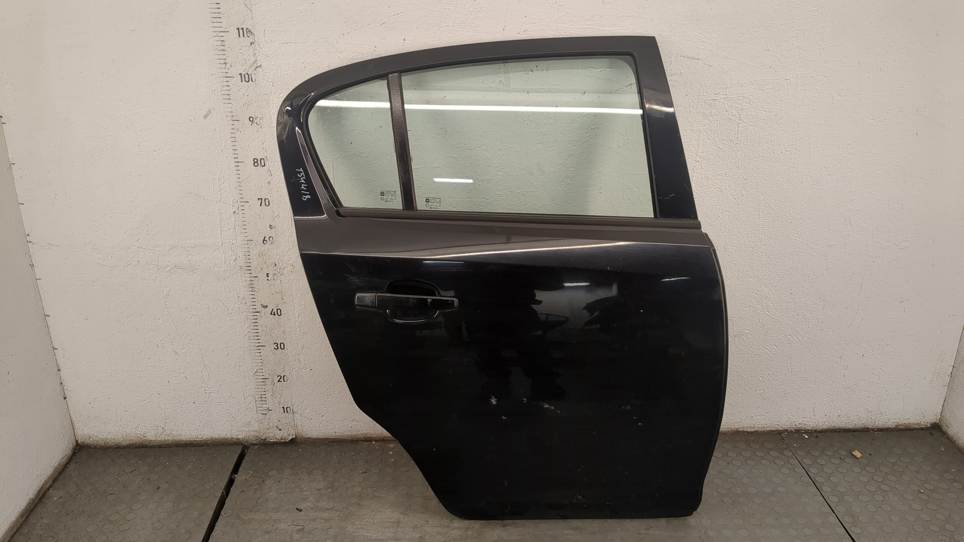 Дверь задняя правая