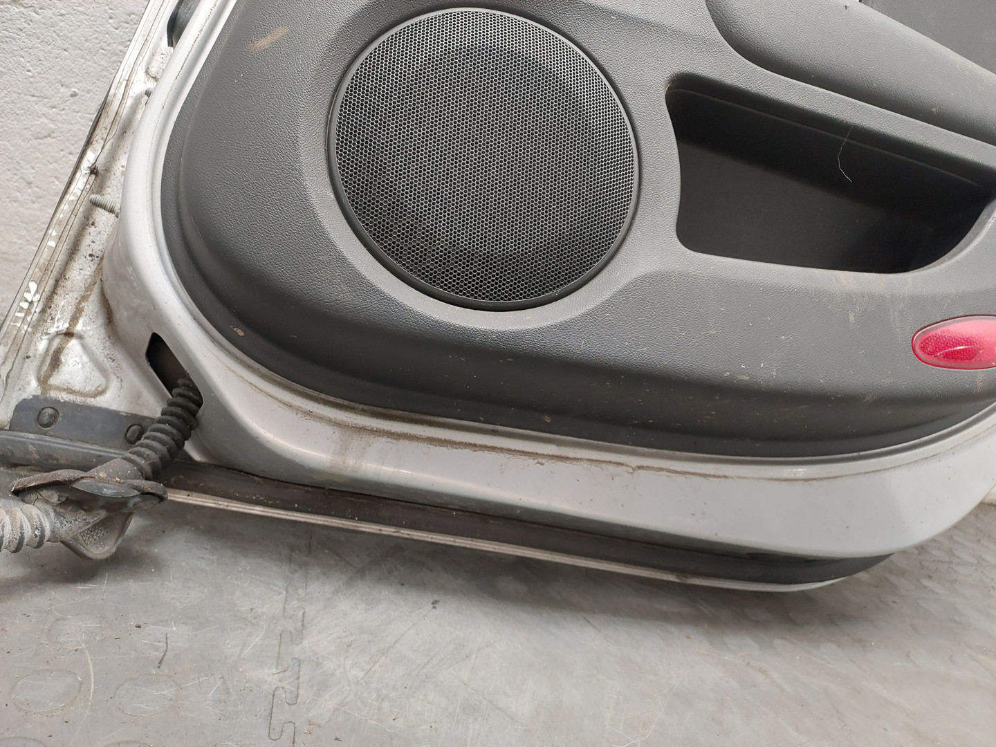 Дверь задняя правая