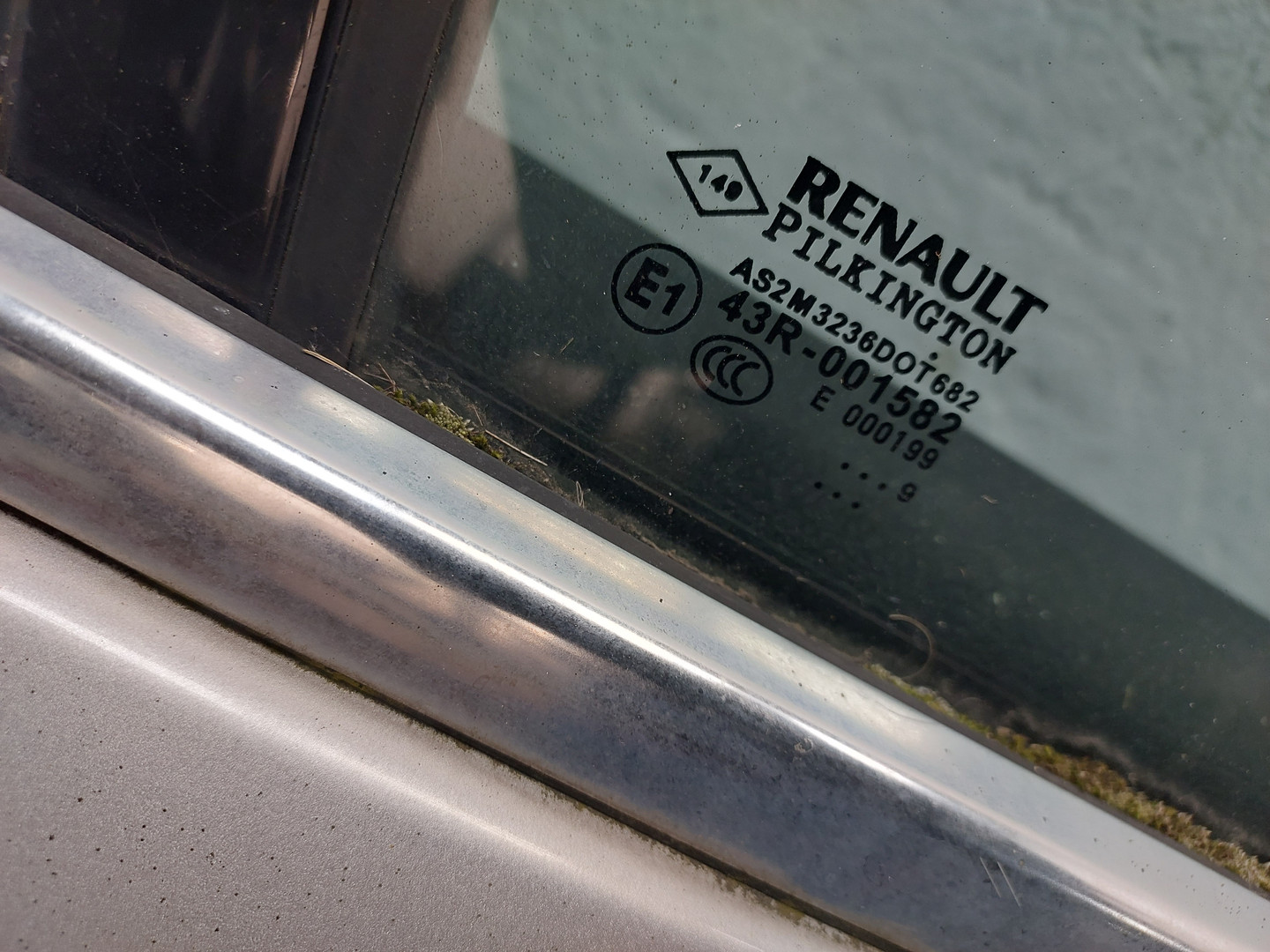 Дверь задняя правая