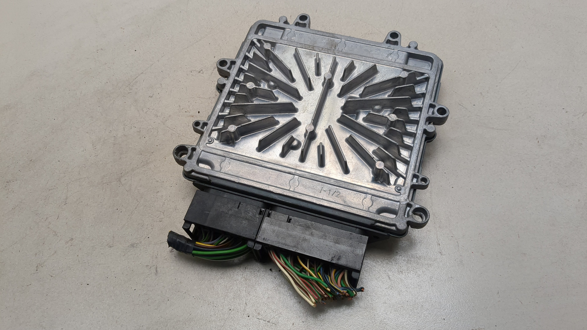 Блок управления двигателем