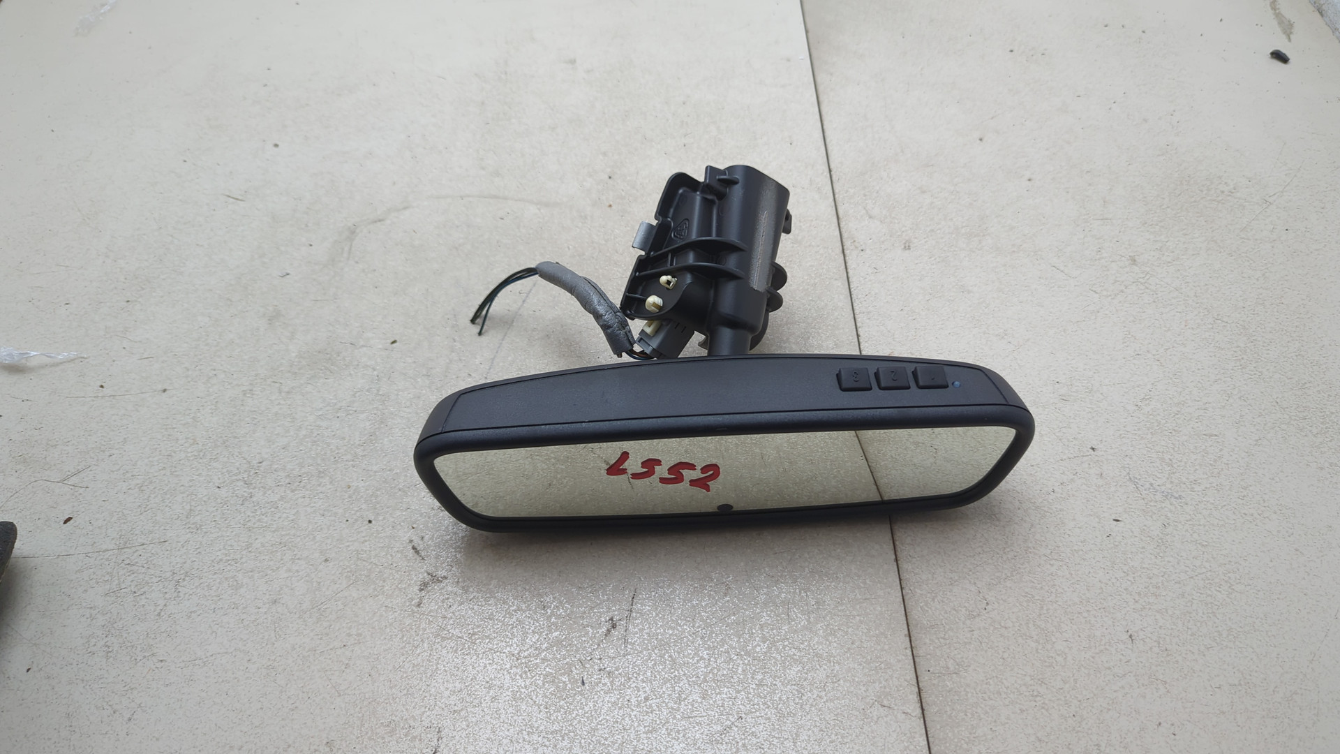 Зеркало заднего вида