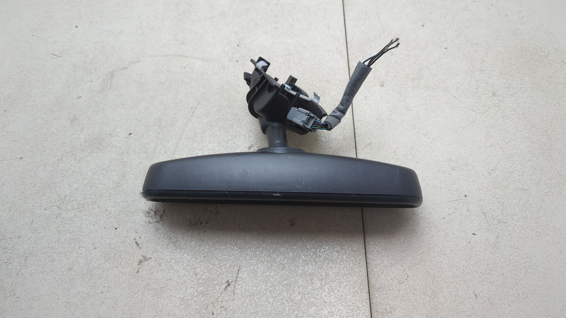 Зеркало заднего вида