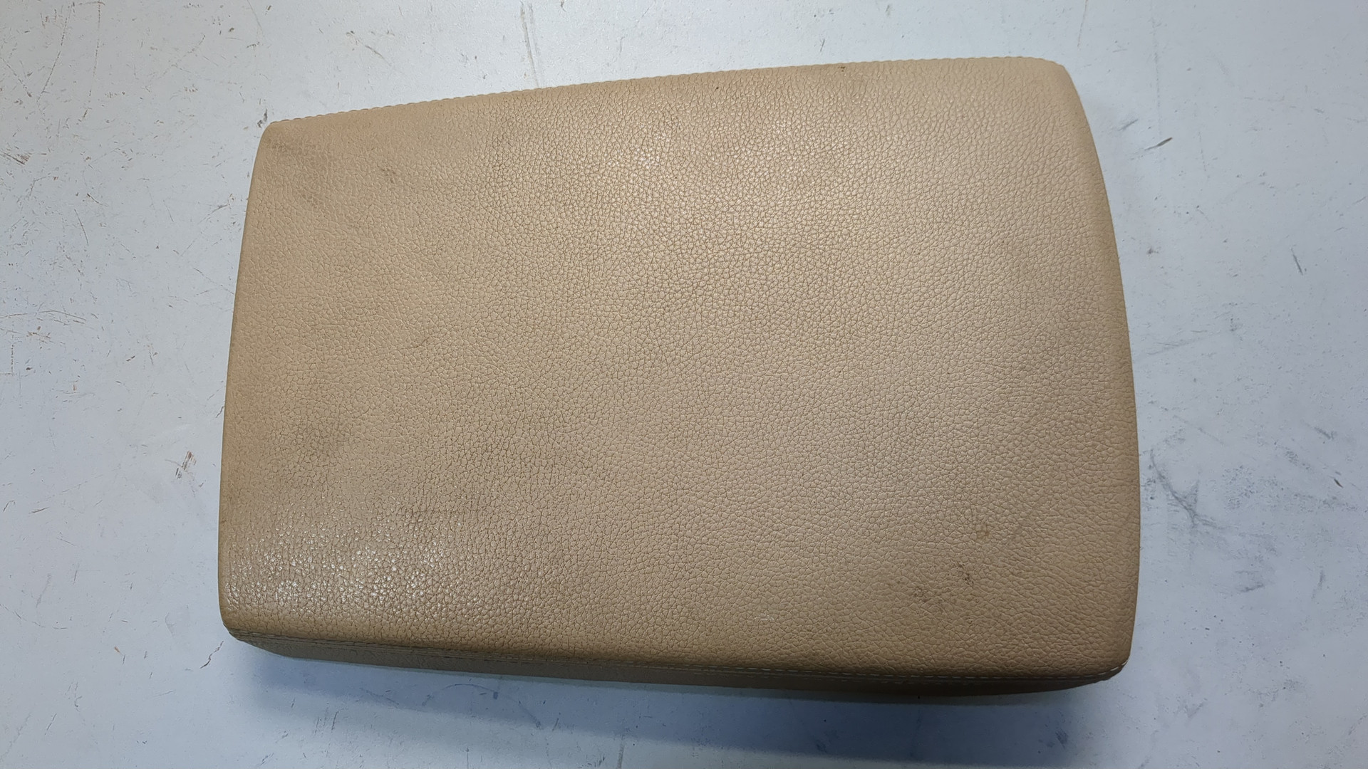 Подлокотник