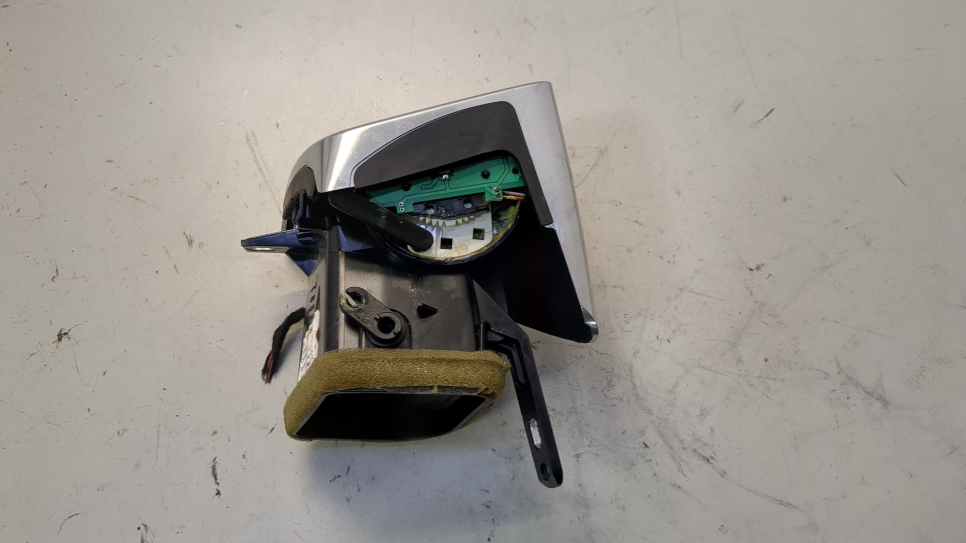 Дефлектор воздушный