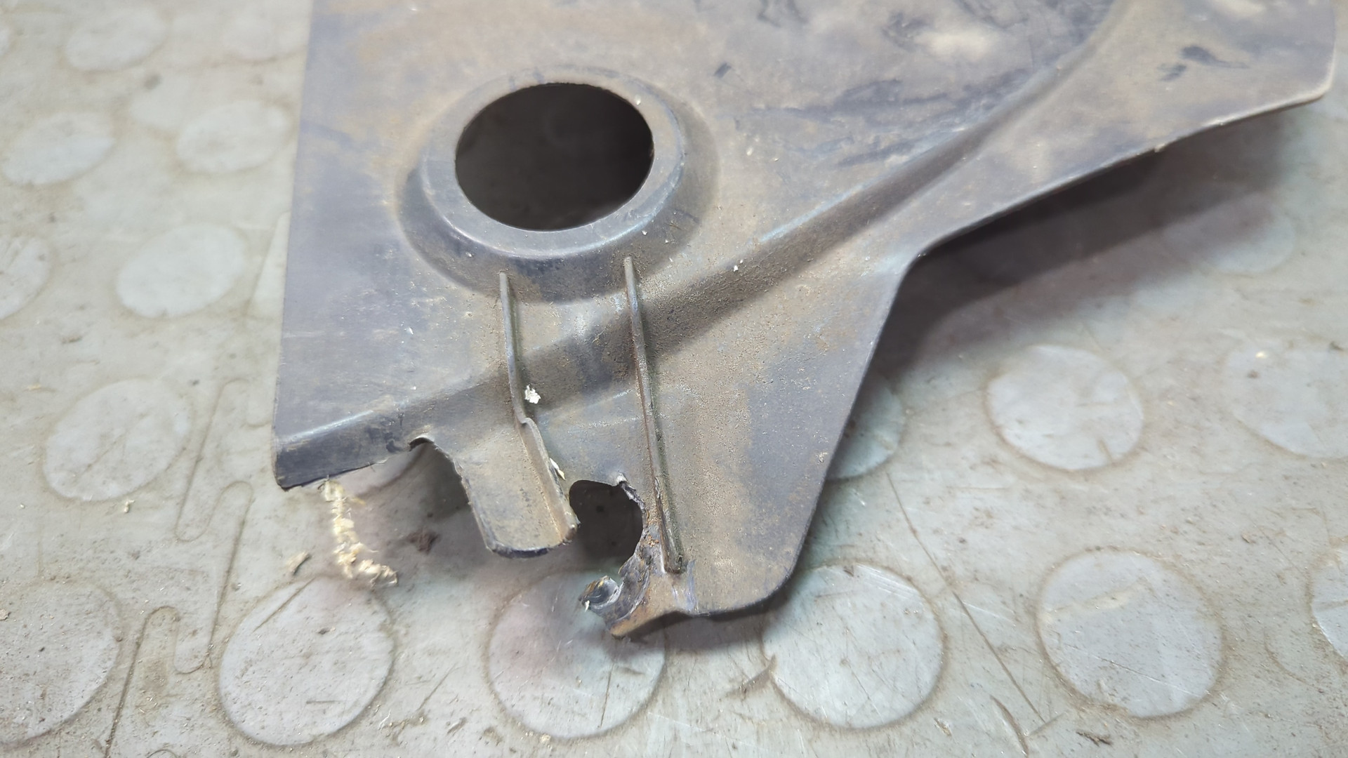 Локер передний левый