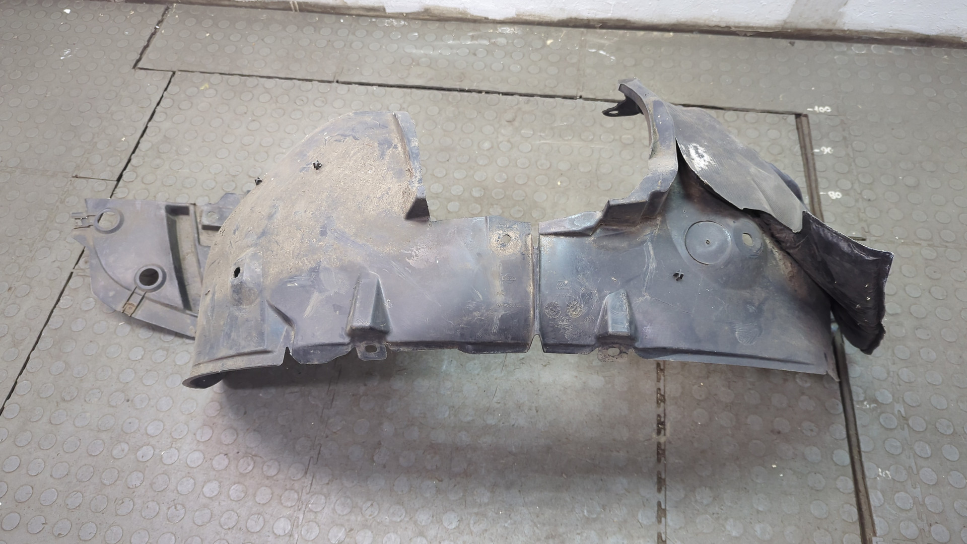 Локер передний левый