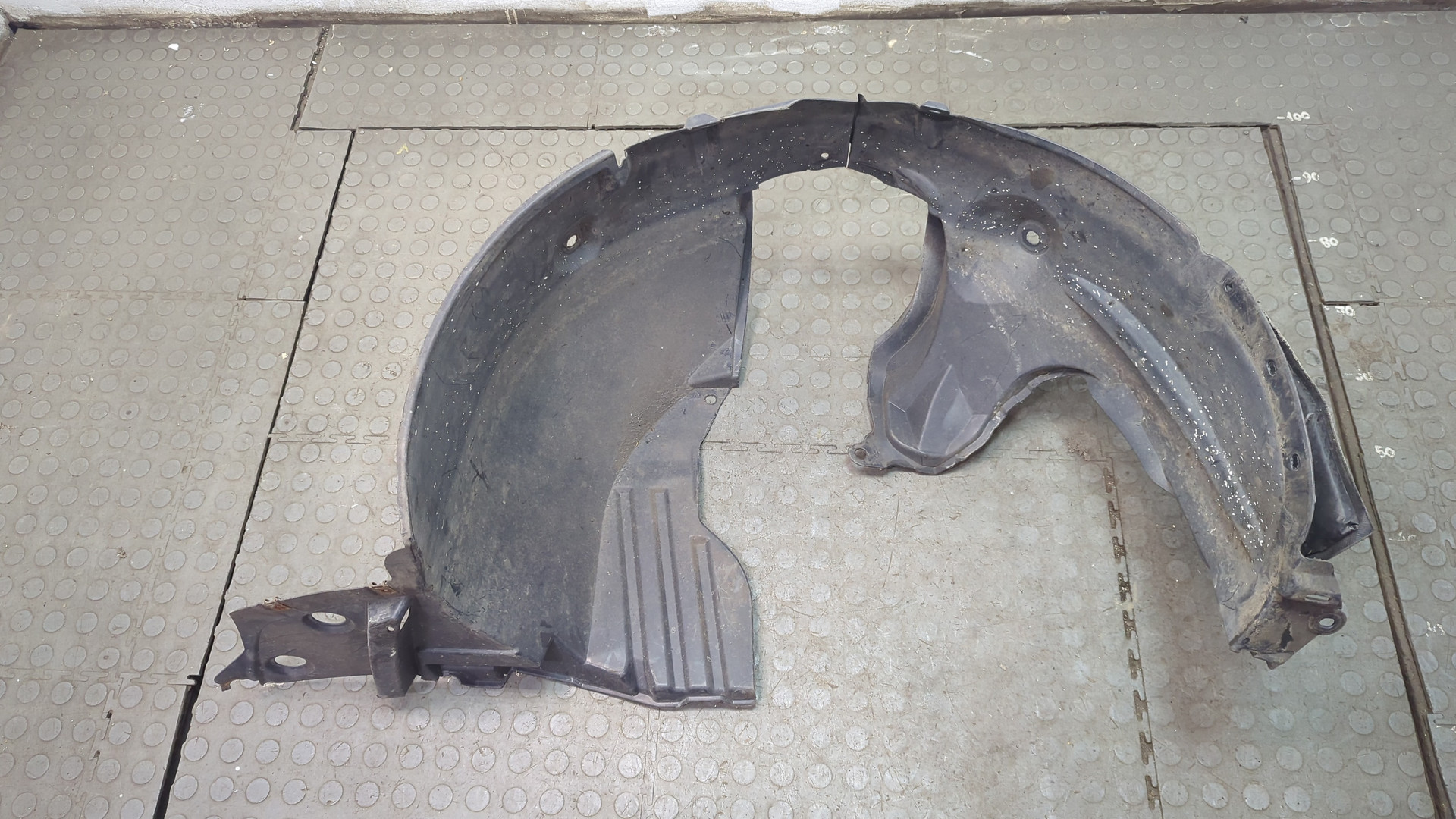 Локер передний левый