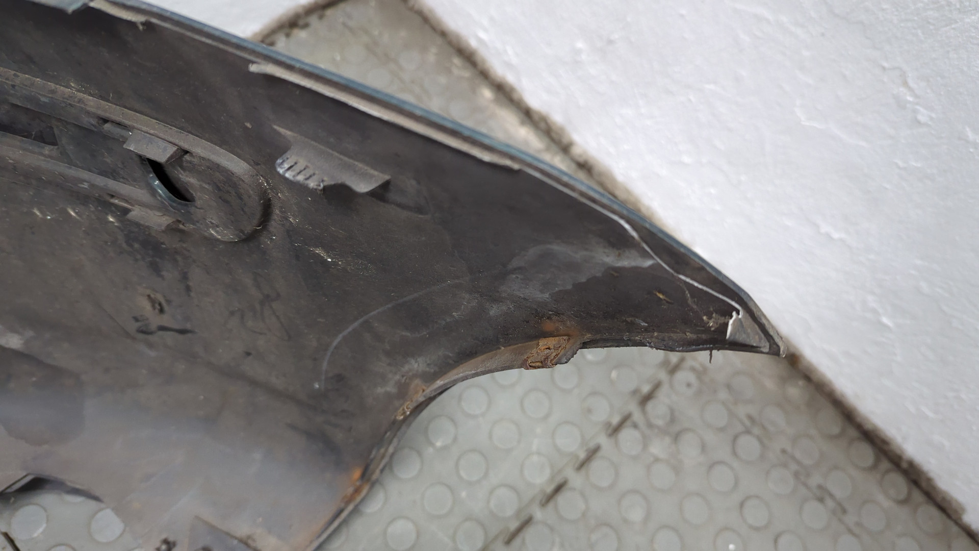 Бампер передний