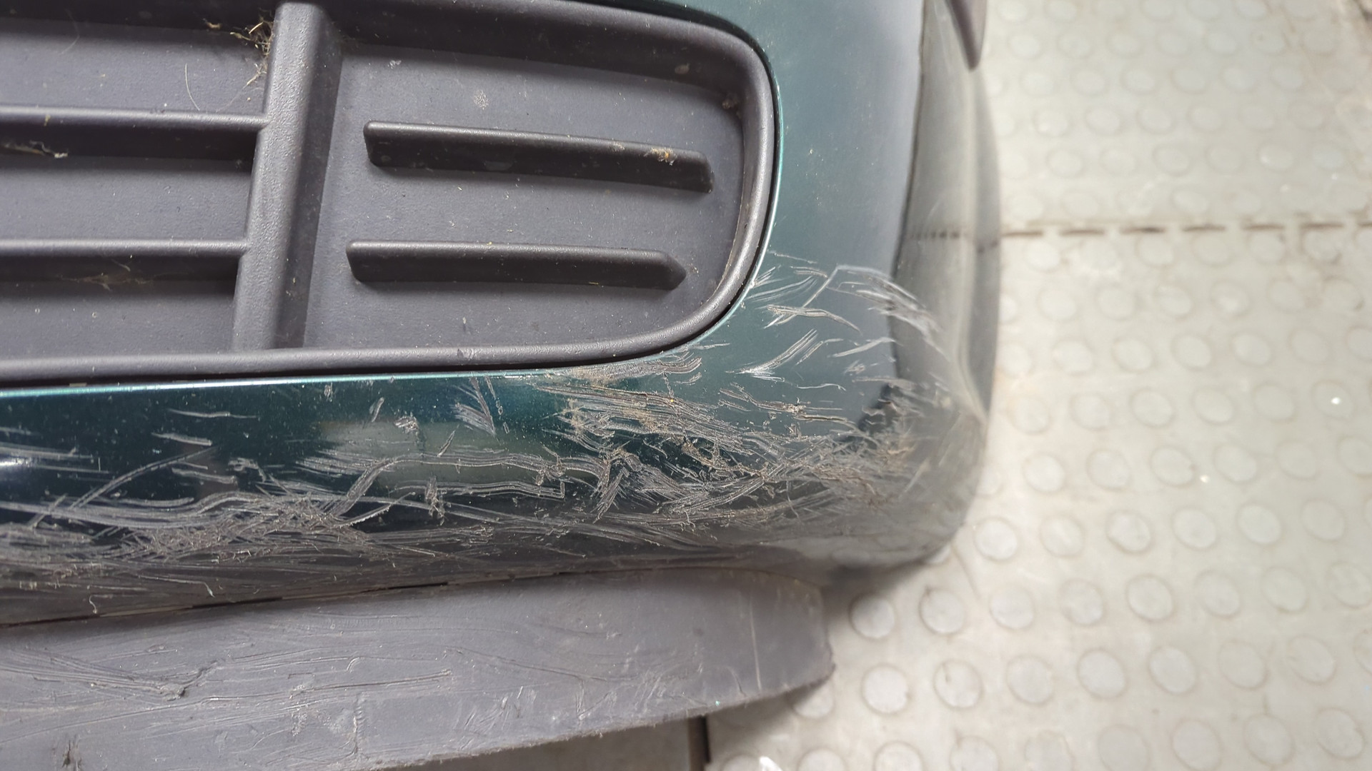 Бампер передний