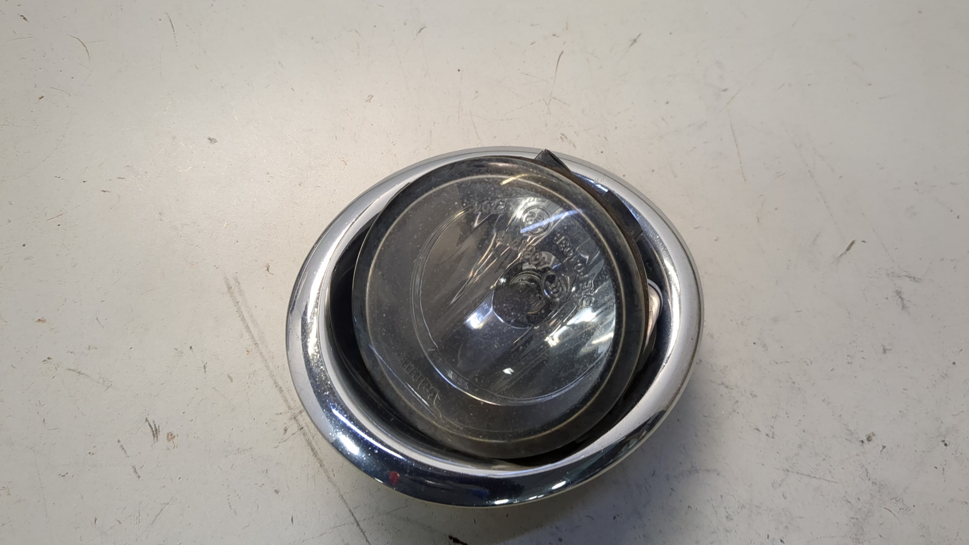 Фара противотуманная правая