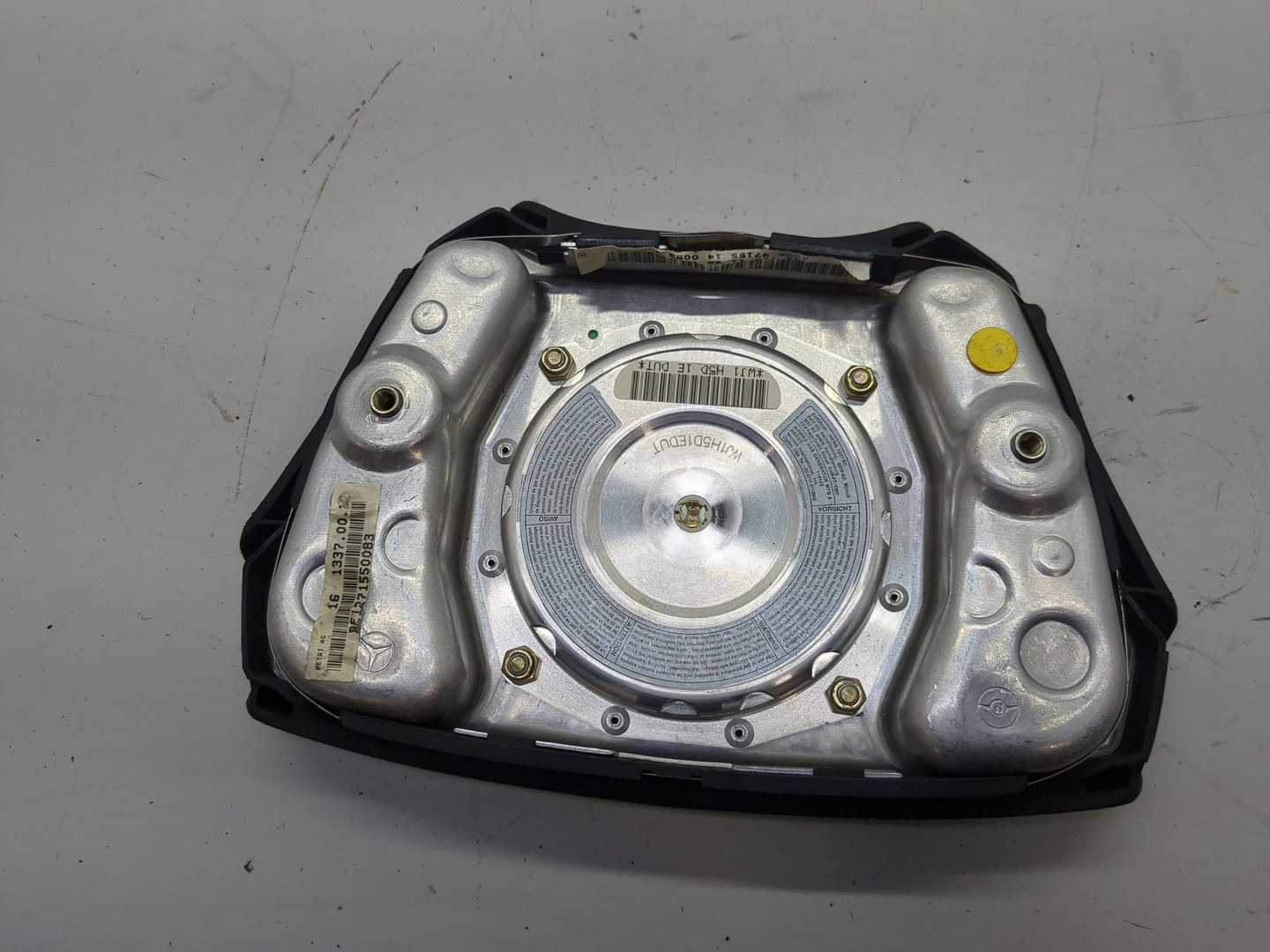 Подушка безопасности в рулевое колесо