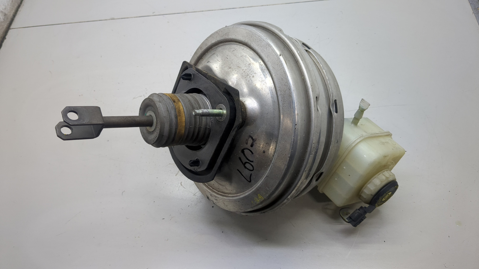 Цилиндр тормозной главный