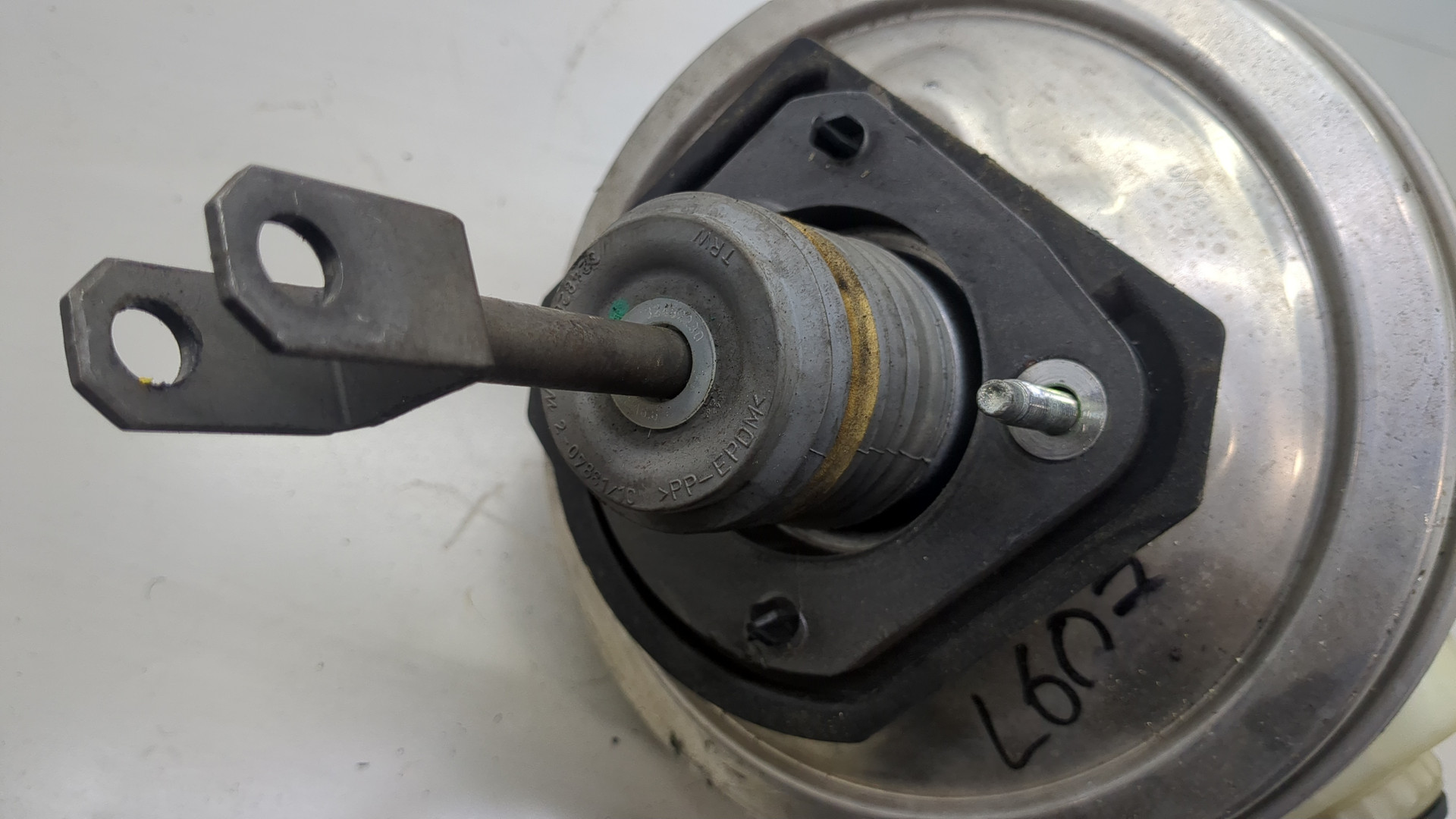 Цилиндр тормозной главный